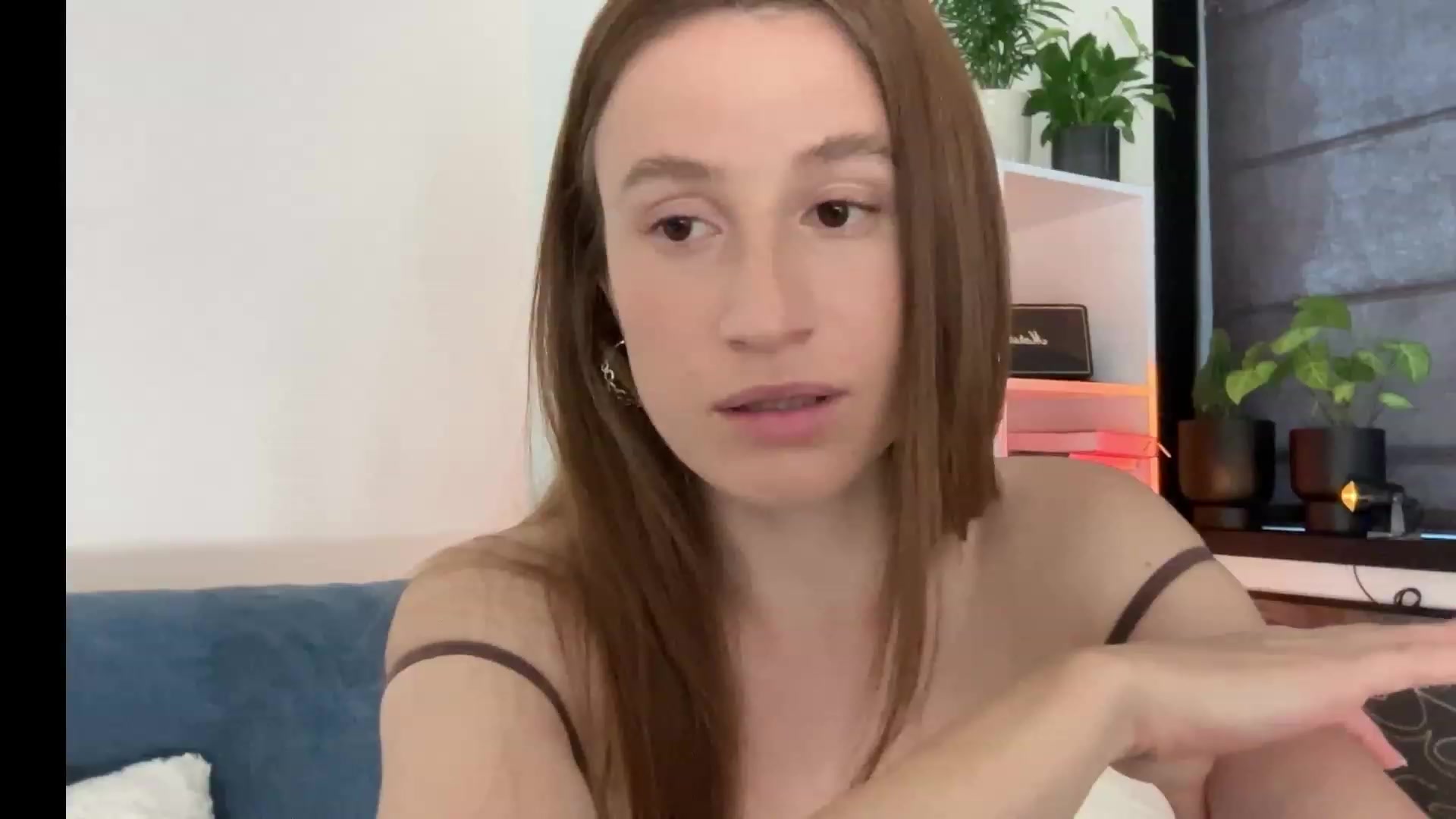 Gallery image thumbnail from LovelyBvnny's myfreecams stream on, 06/27/2023, 16:19 image 10 of 20