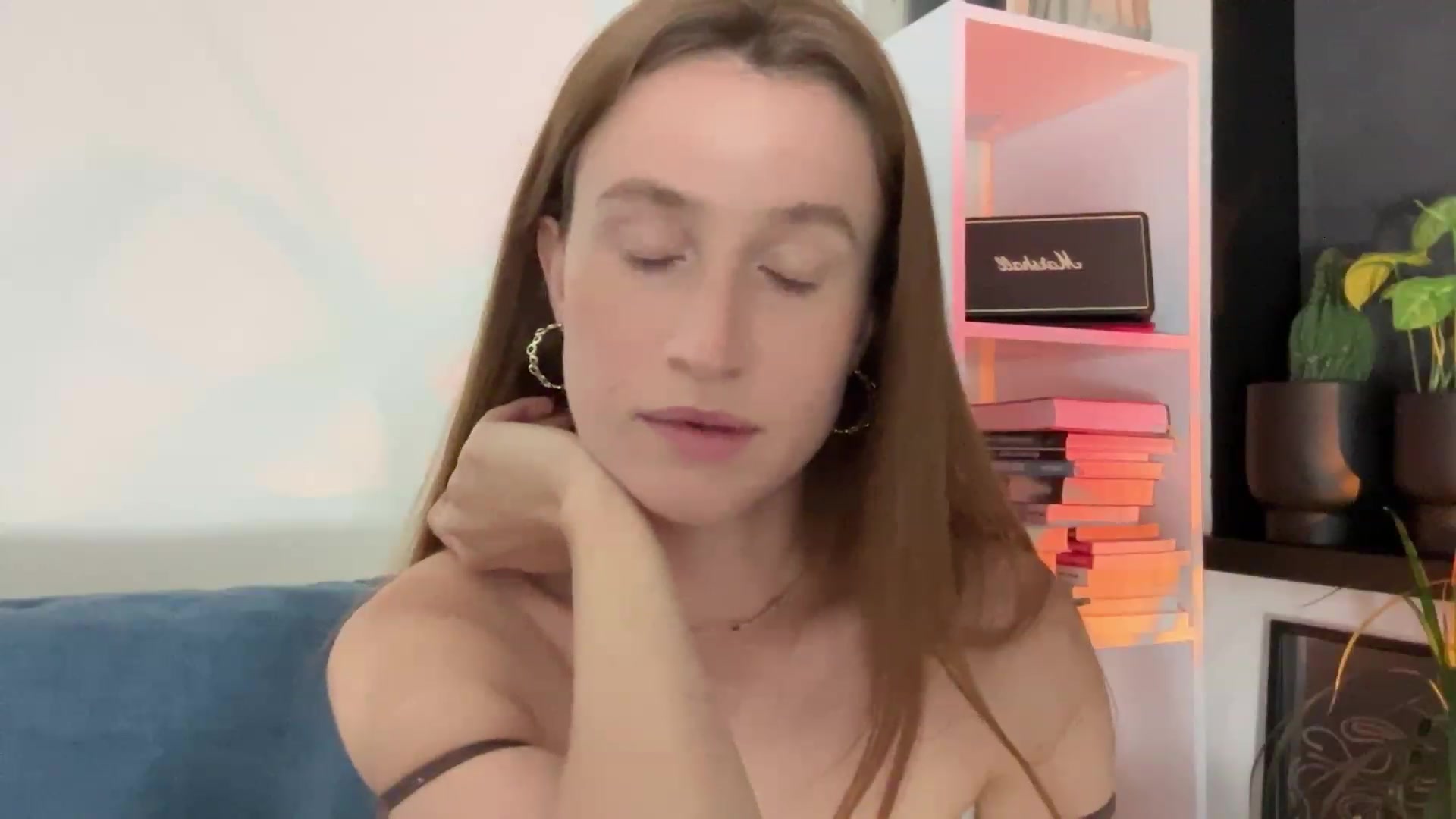 Gallery image thumbnail from LovelyBvnny's myfreecams stream on, 07/12/2023, 19:48 image 10 of 20