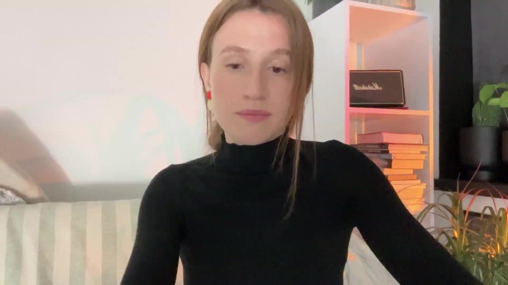 Gallery image thumbnail from LovelyBvnny's myfreecams stream on, 07/16/2023, 20:18 image 4 of 20