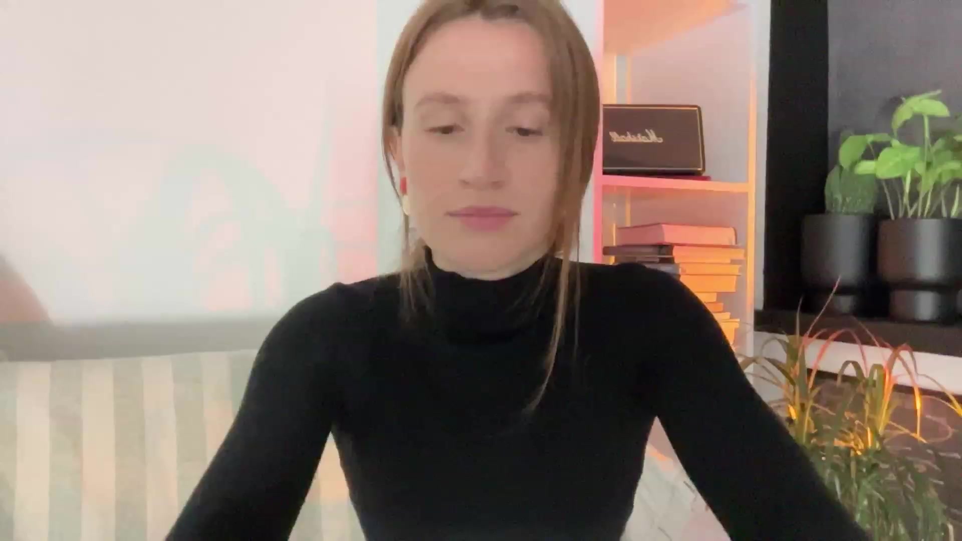 Gallery image thumbnail from LovelyBvnny's myfreecams stream on, 07/16/2023, 20:18 image 8 of 20