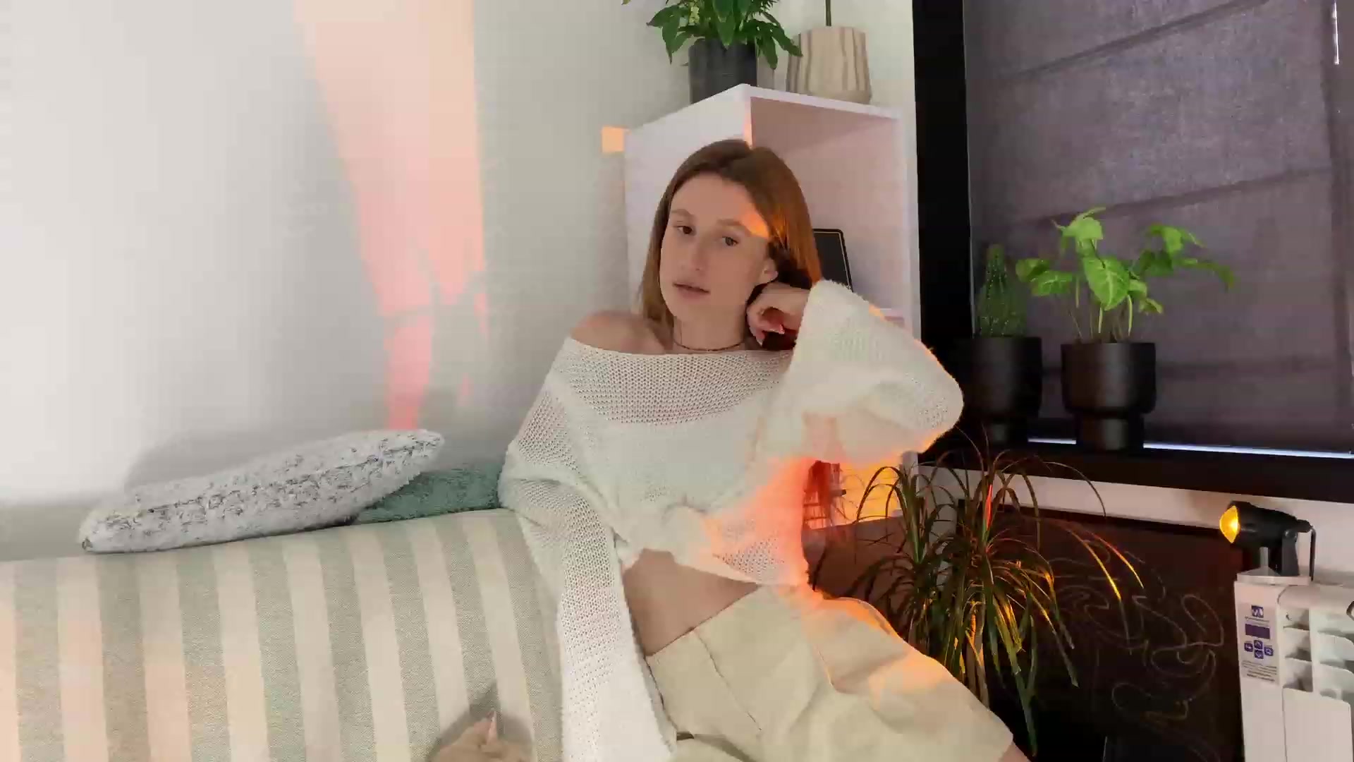 Gallery image thumbnail from LovelyBvnny's myfreecams stream on, 07/20/2023, 18:01 image 7 of 20