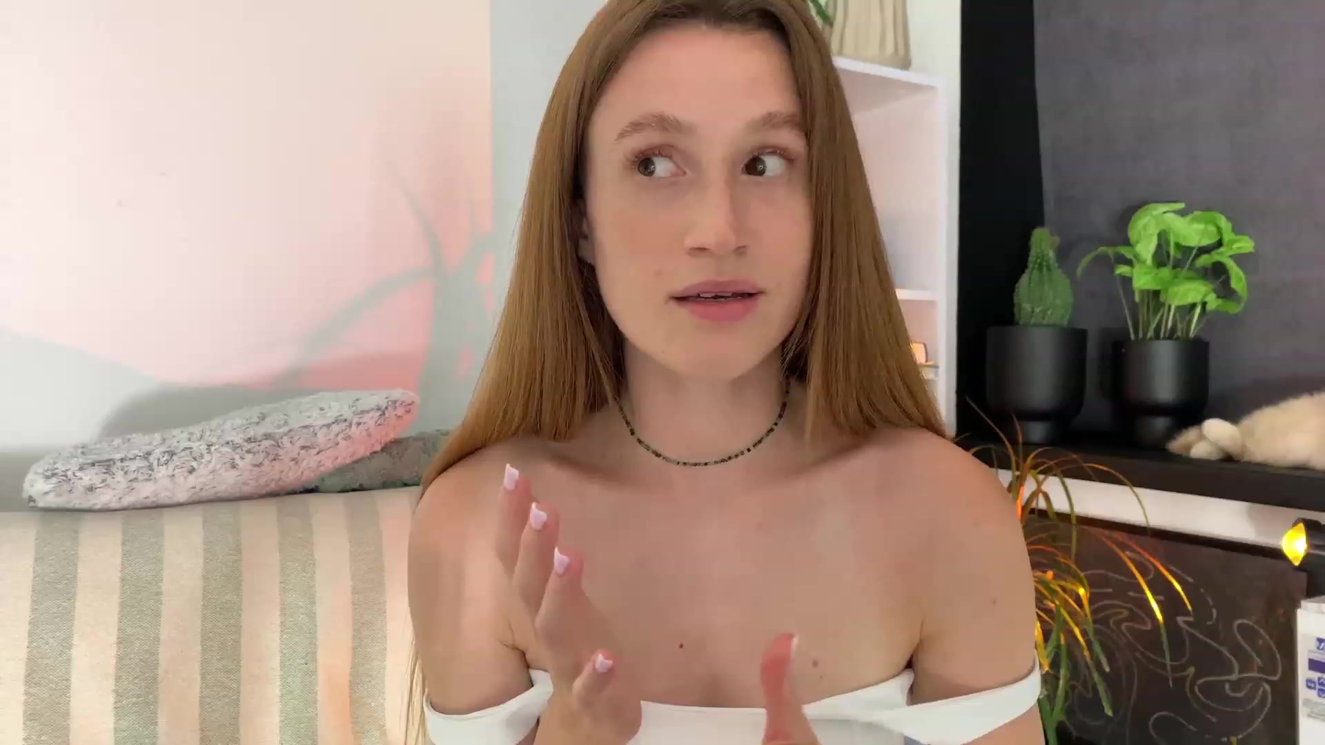 Gallery image thumbnail from LovelyBvnny's myfreecams stream on, 07/20/2023, 18:01 image 19 of 20