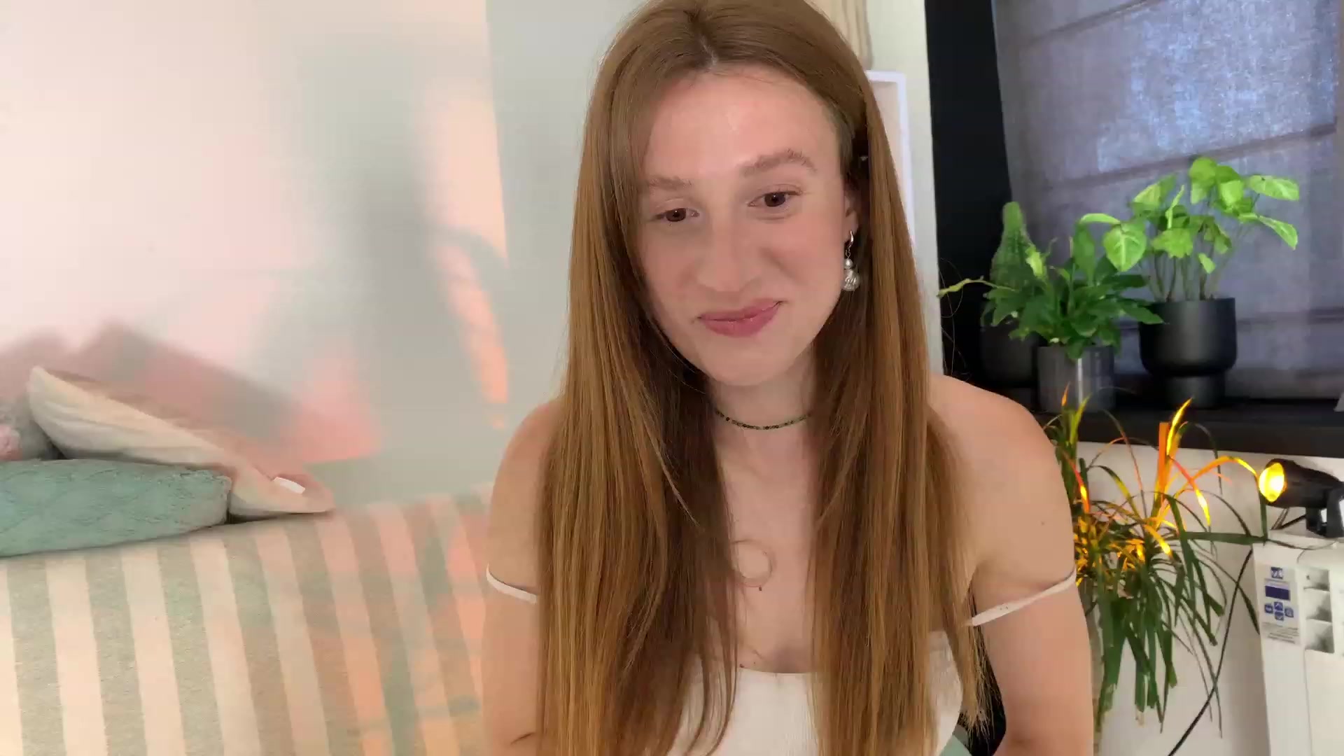 Gallery image thumbnail from LovelyBvnny's myfreecams stream on, 08/01/2023, 18:20 image 4 of 20