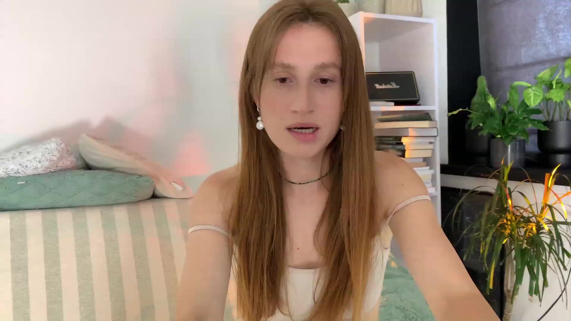 Gallery image thumbnail from LovelyBvnny's myfreecams stream on, 08/01/2023, 18:20 image 1 of 20