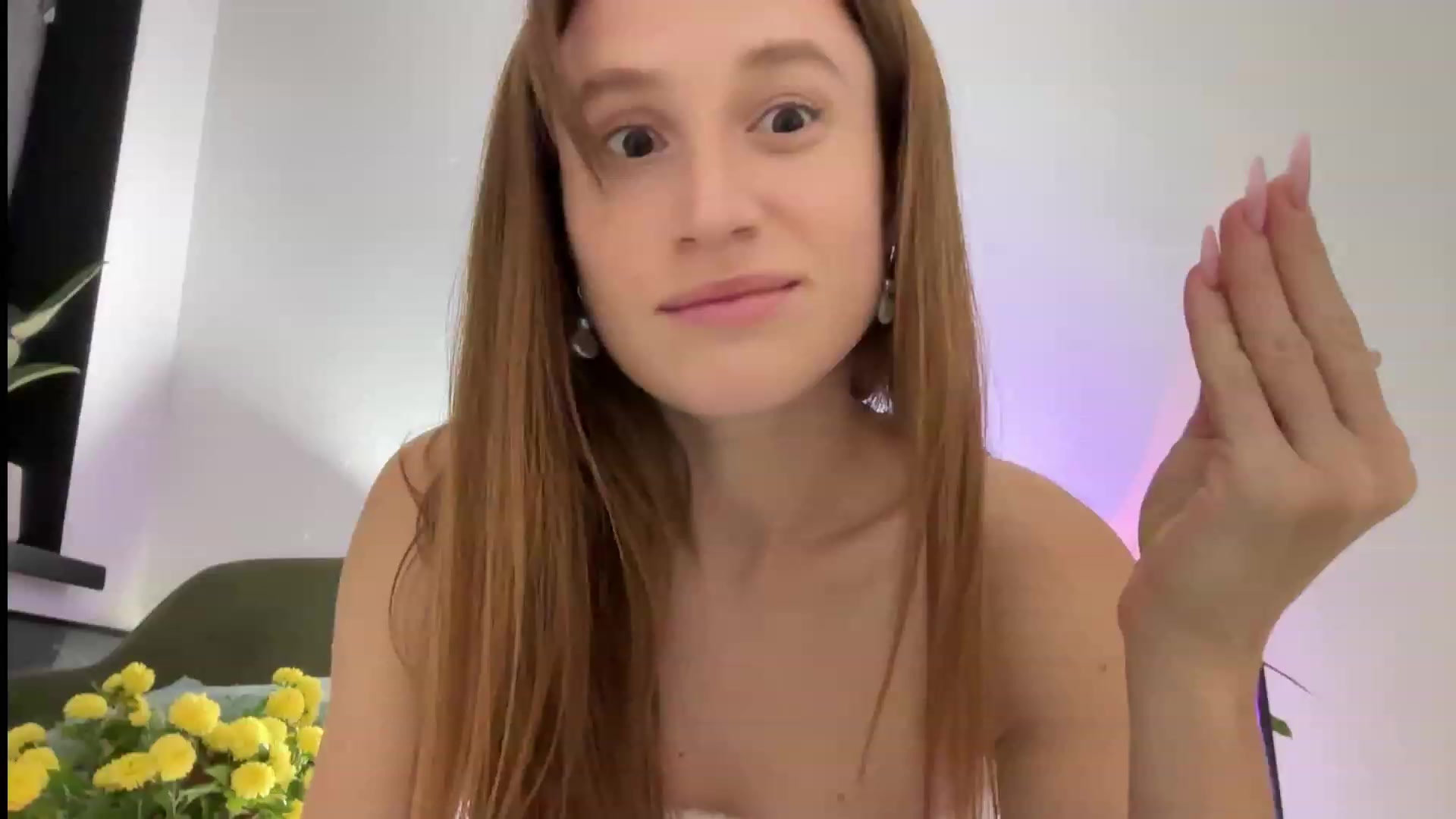 Gallery image thumbnail from LovelyBvnny's myfreecams stream on, 11/14/2023, 16:49 image 17 of 20