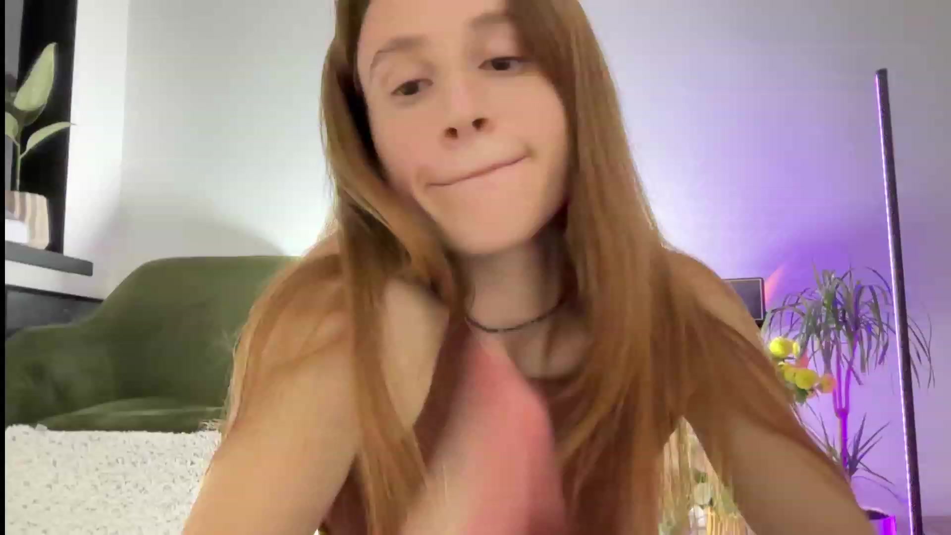 Gallery image thumbnail from LovelyBvnny's myfreecams stream on, 11/18/2023, 18:18 image 18 of 20