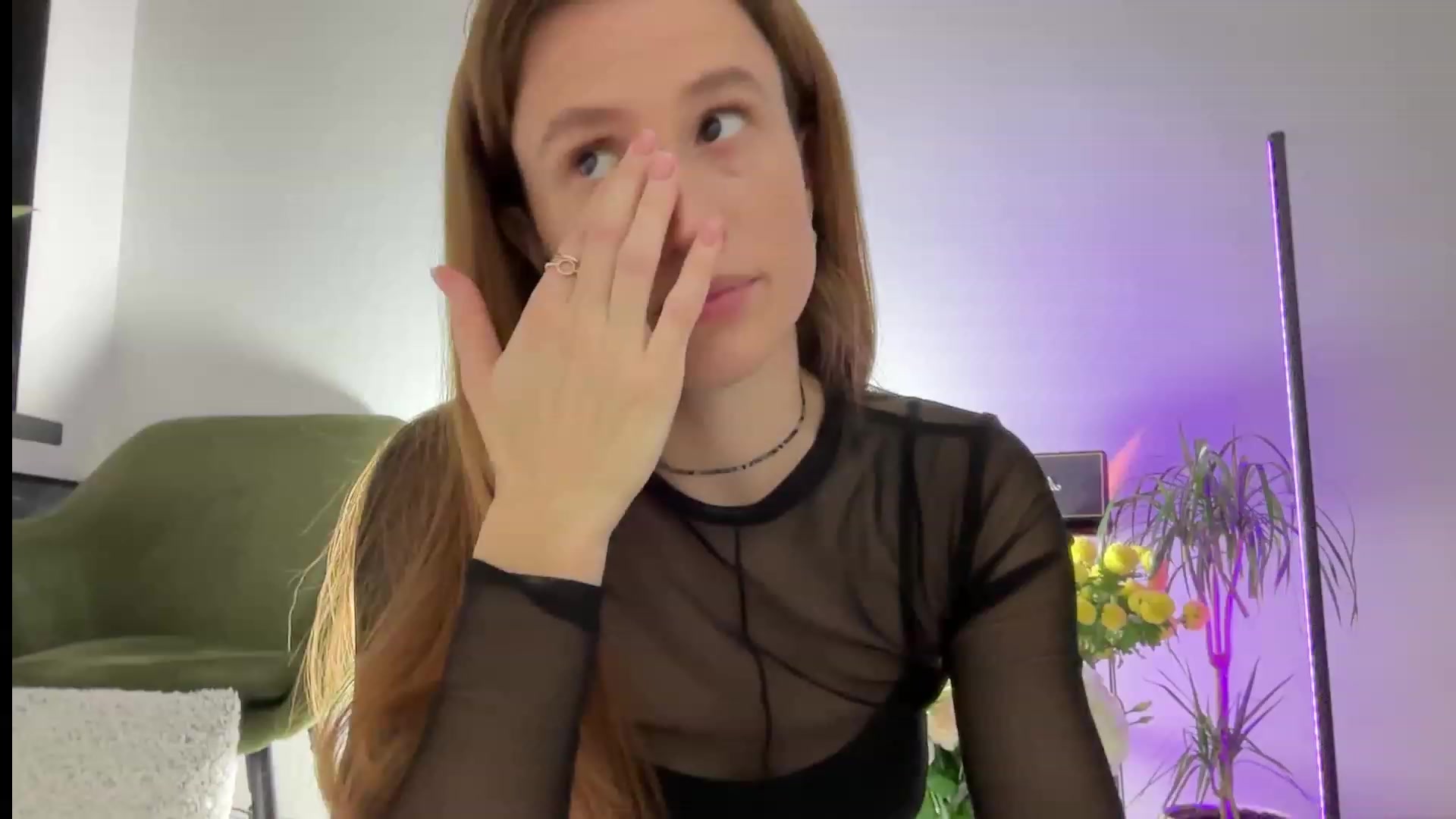 Gallery image thumbnail from LovelyBvnny's myfreecams stream on, 11/18/2023, 18:57 image 8 of 20