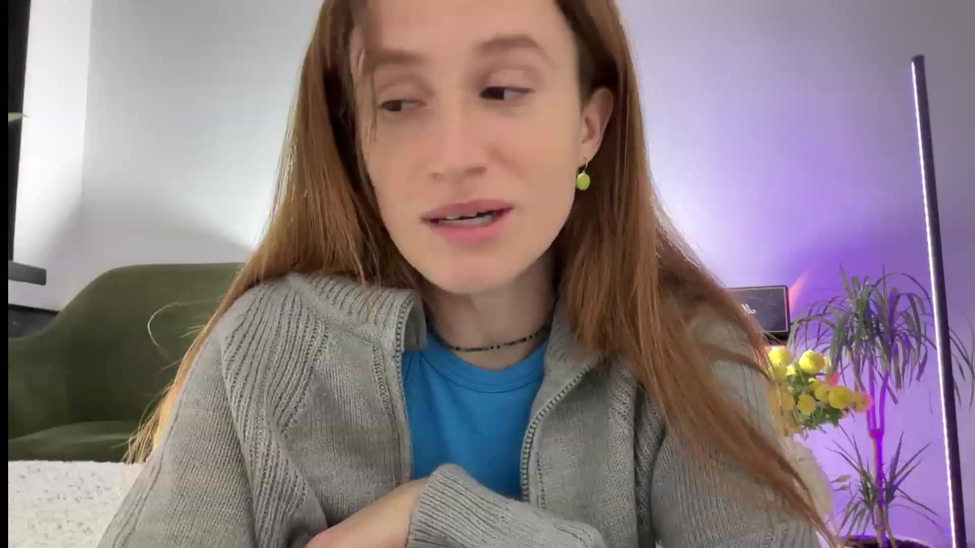 Gallery image thumbnail from LovelyBvnny's myfreecams stream on, 11/18/2023, 20:51 image 16 of 20