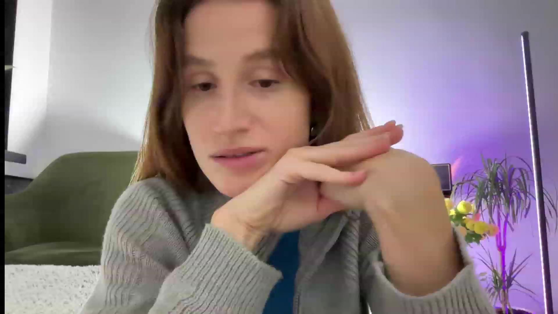Gallery image thumbnail from LovelyBvnny's myfreecams stream on, 11/18/2023, 20:51 image 15 of 20