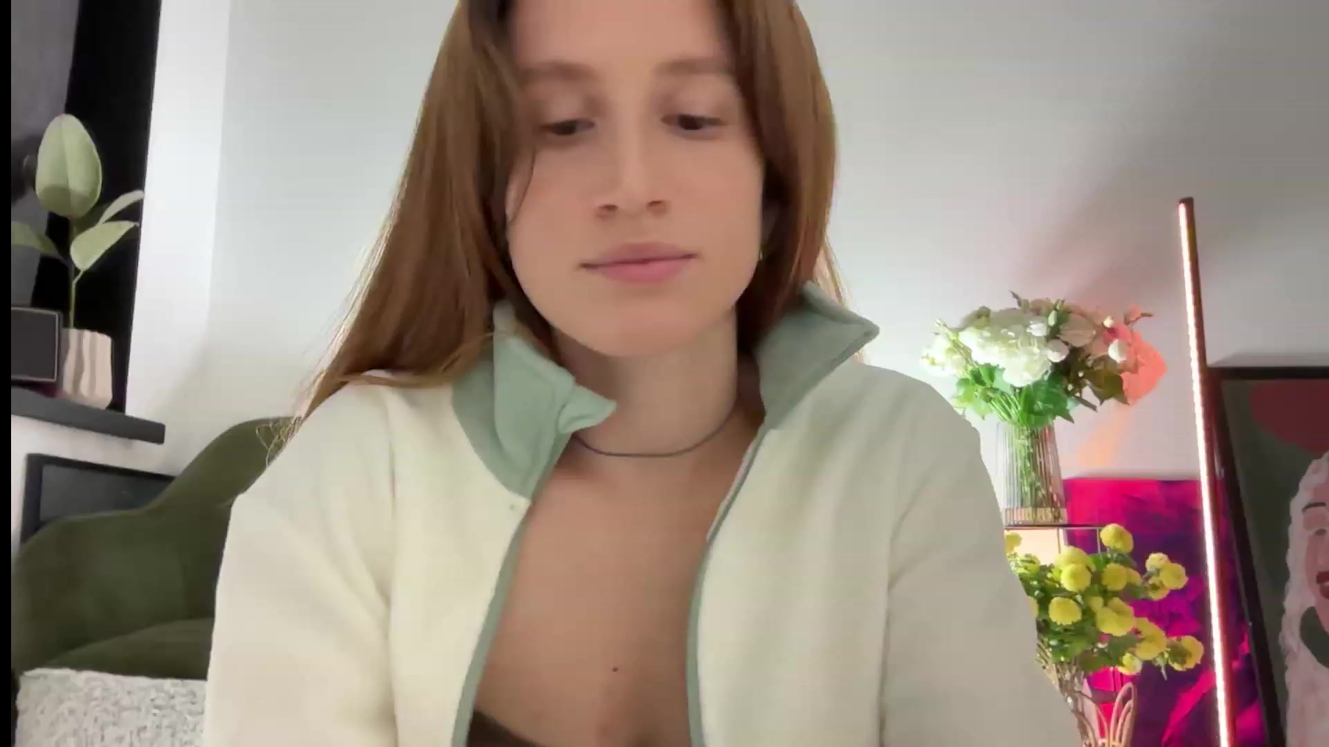 Gallery image thumbnail from LovelyBvnny's myfreecams stream on, 11/19/2023, 17:31 image 7 of 20