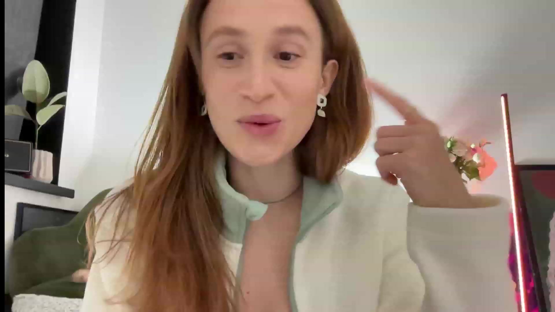 Gallery image thumbnail from LovelyBvnny's myfreecams stream on, 11/19/2023, 17:31 image 3 of 20