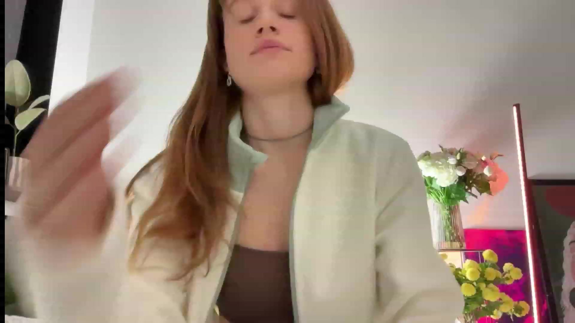 Gallery image thumbnail from LovelyBvnny's myfreecams stream on, 11/19/2023, 17:31 image 2 of 20