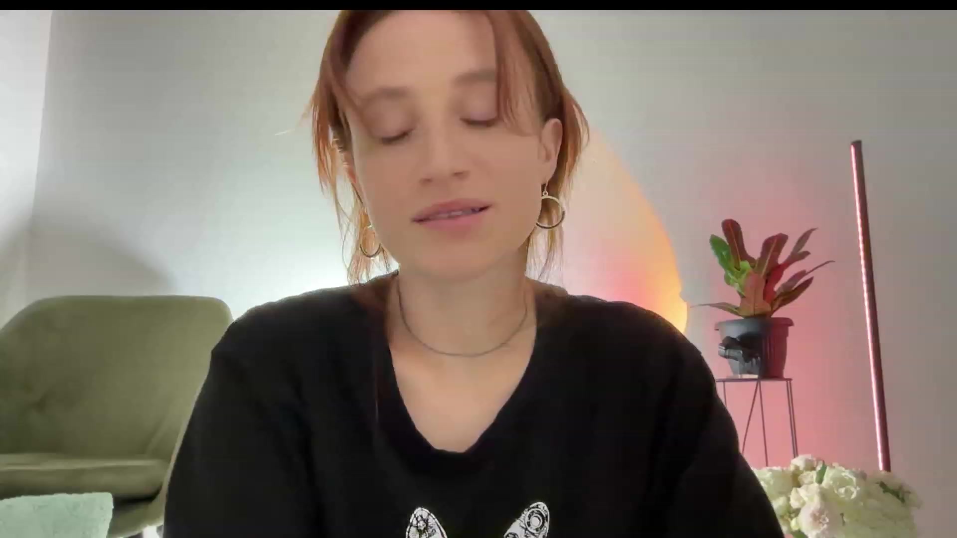 Gallery image thumbnail from LovelyBvnny's myfreecams stream on, 11/25/2023, 16:14 image 6 of 20
