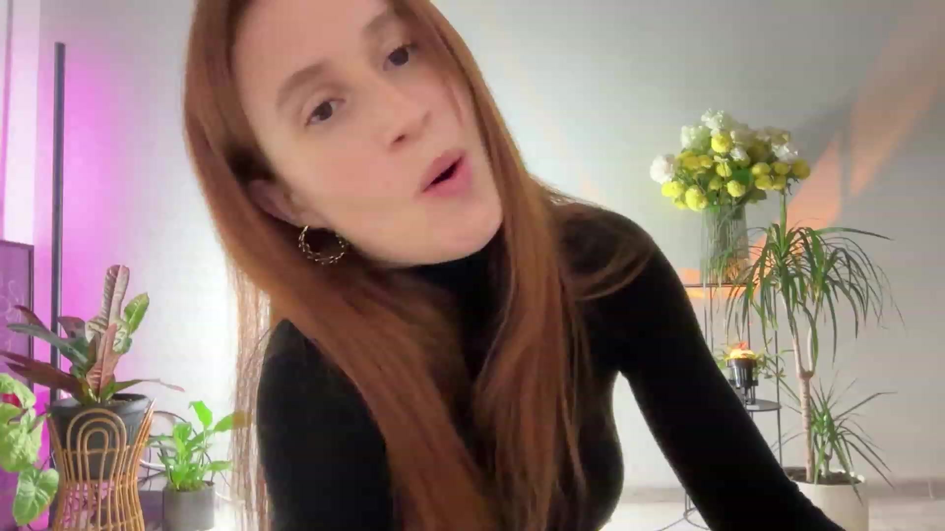 Gallery image thumbnail from LovelyBvnny's myfreecams stream on, 11/28/2023, 19:09 image 4 of 20