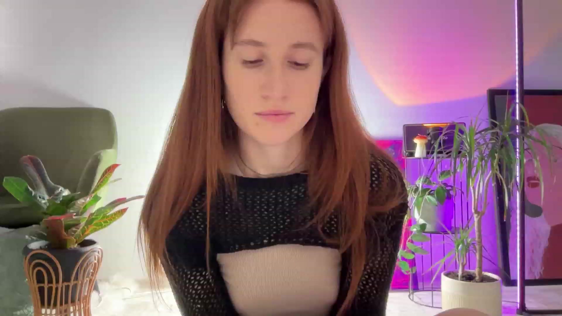 Gallery image thumbnail from LovelyBvnny's myfreecams stream on, 12/05/2023, 17:57 image 17 of 20
