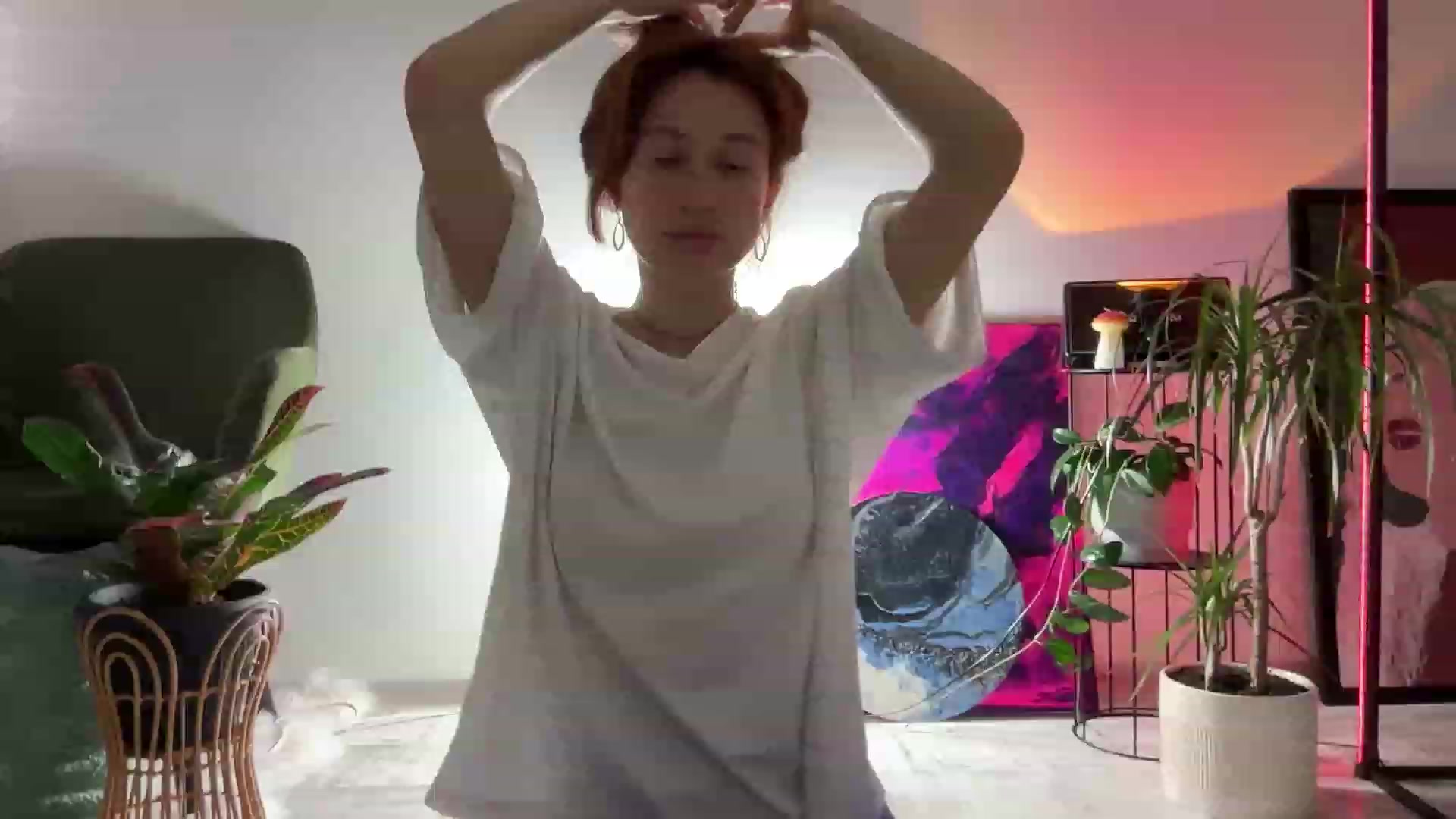 Gallery image thumbnail from LovelyBvnny's myfreecams stream on, 12/05/2023, 17:57 image 8 of 20