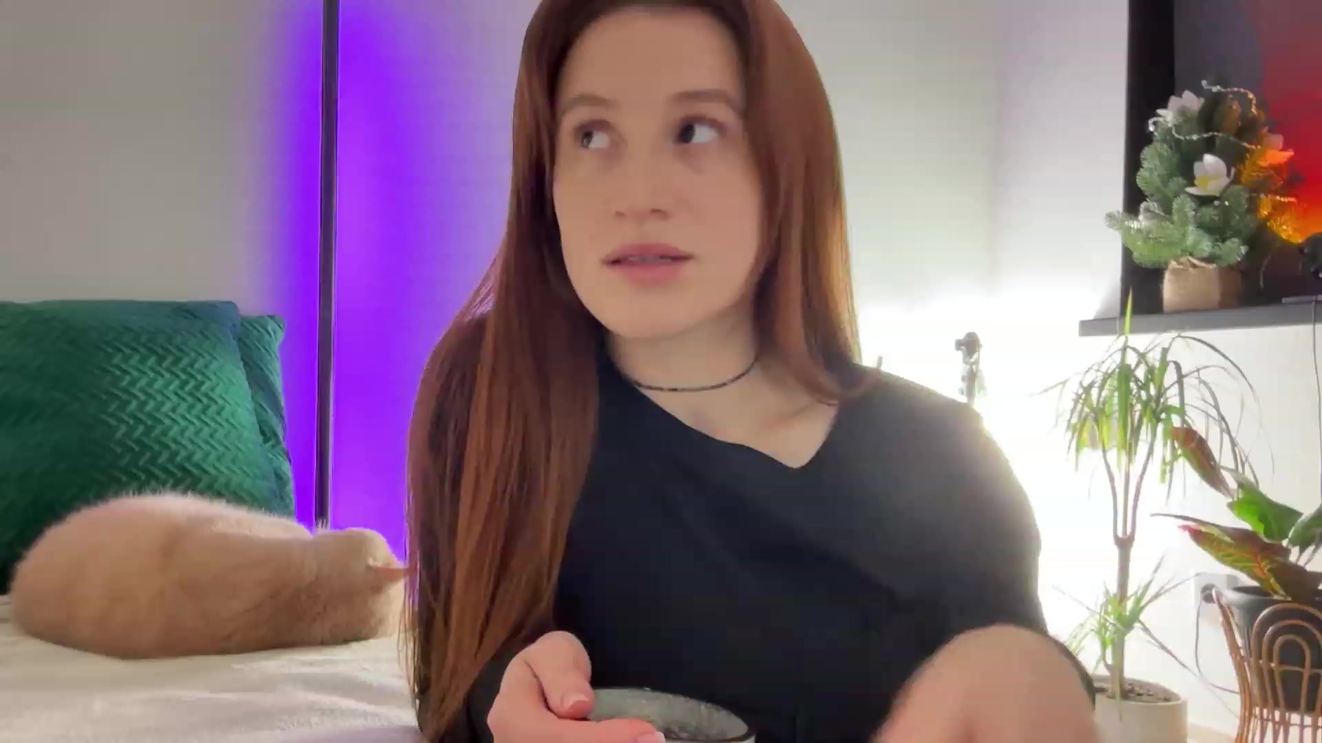 Gallery image thumbnail from LovelyBvnny's myfreecams stream on, 12/10/2023, 20:00 image 8 of 20