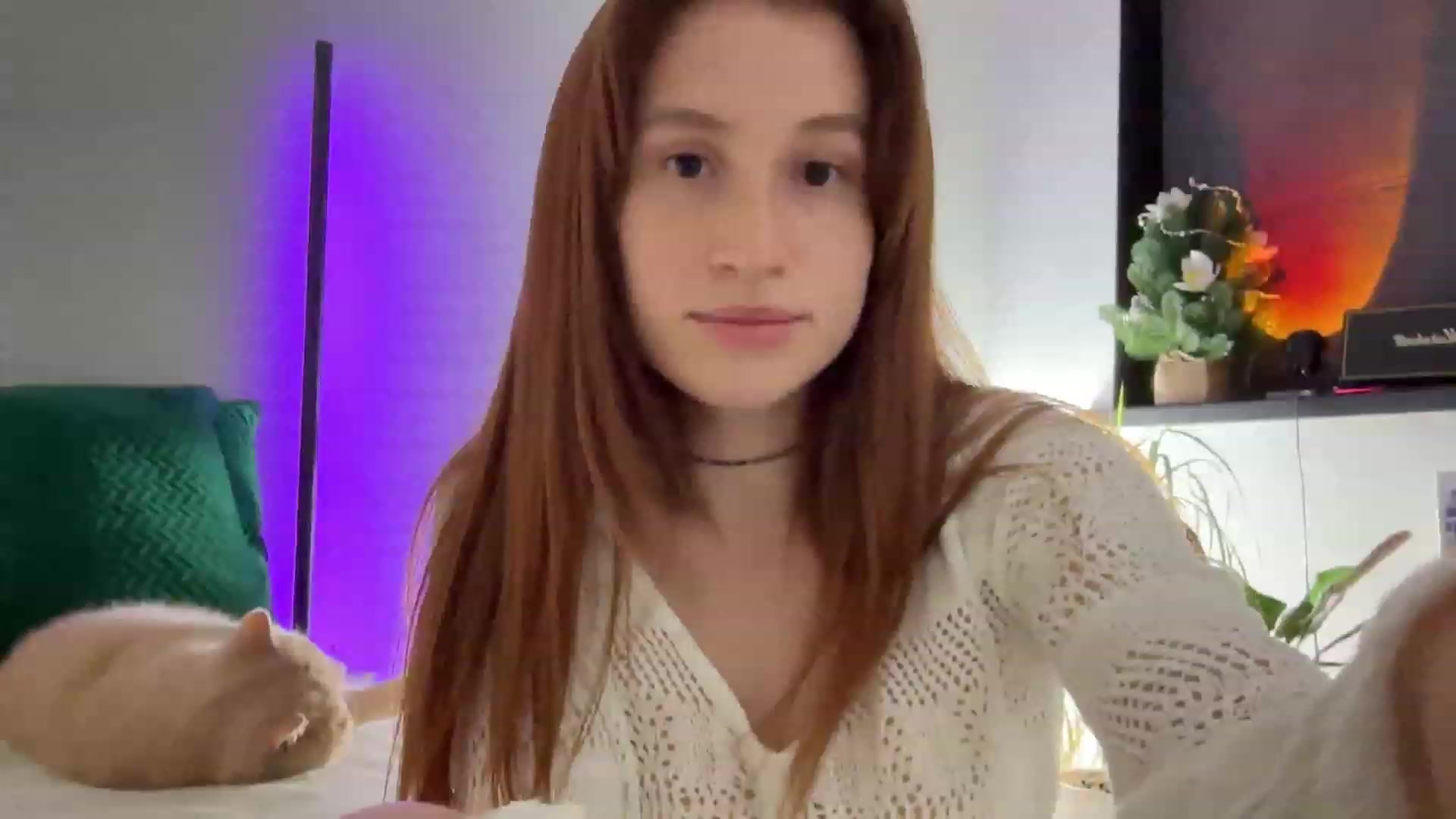 Gallery image thumbnail from LovelyBvnny's myfreecams stream on, 12/10/2023, 20:00 image 16 of 20