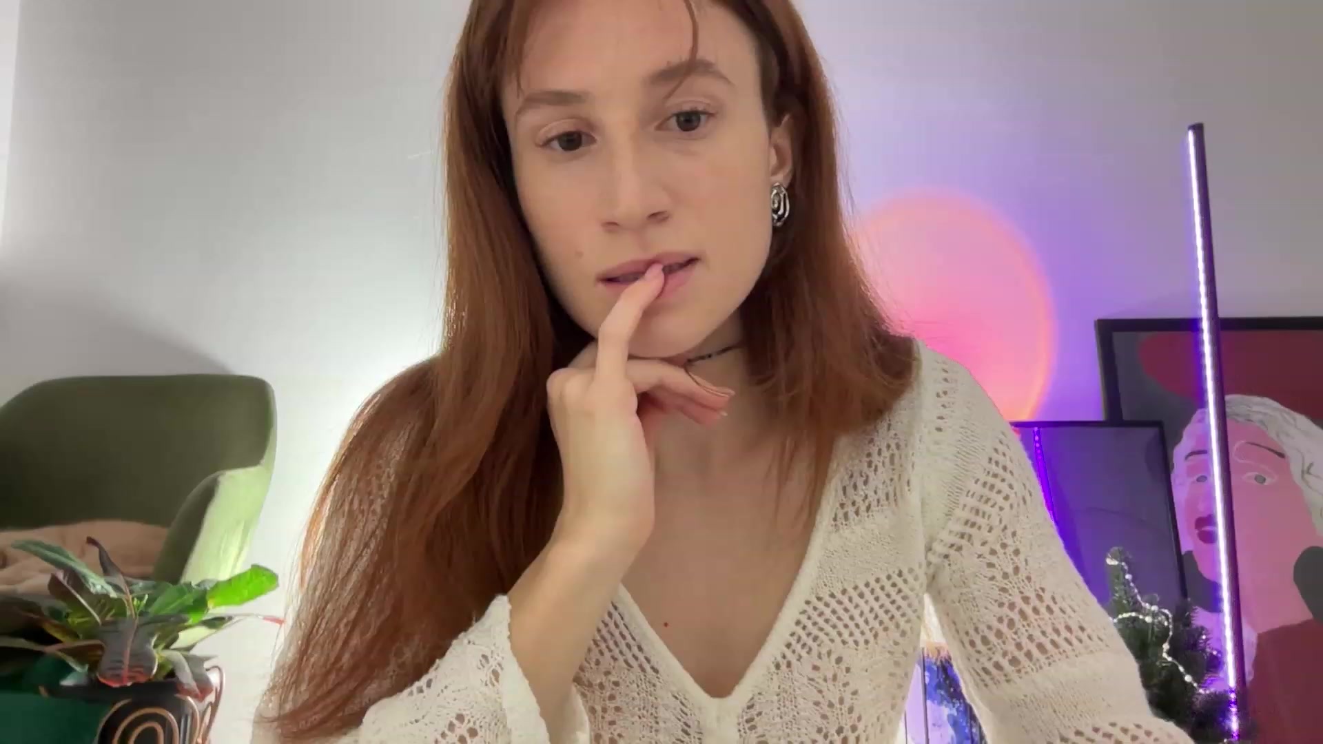 Gallery image thumbnail from LovelyBvnny's myfreecams stream on, 12/12/2023, 15:04 image 18 of 20