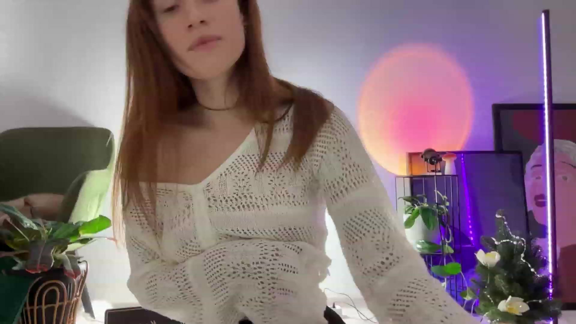 Gallery image thumbnail from LovelyBvnny's myfreecams stream on, 12/12/2023, 17:37 image 1 of 20
