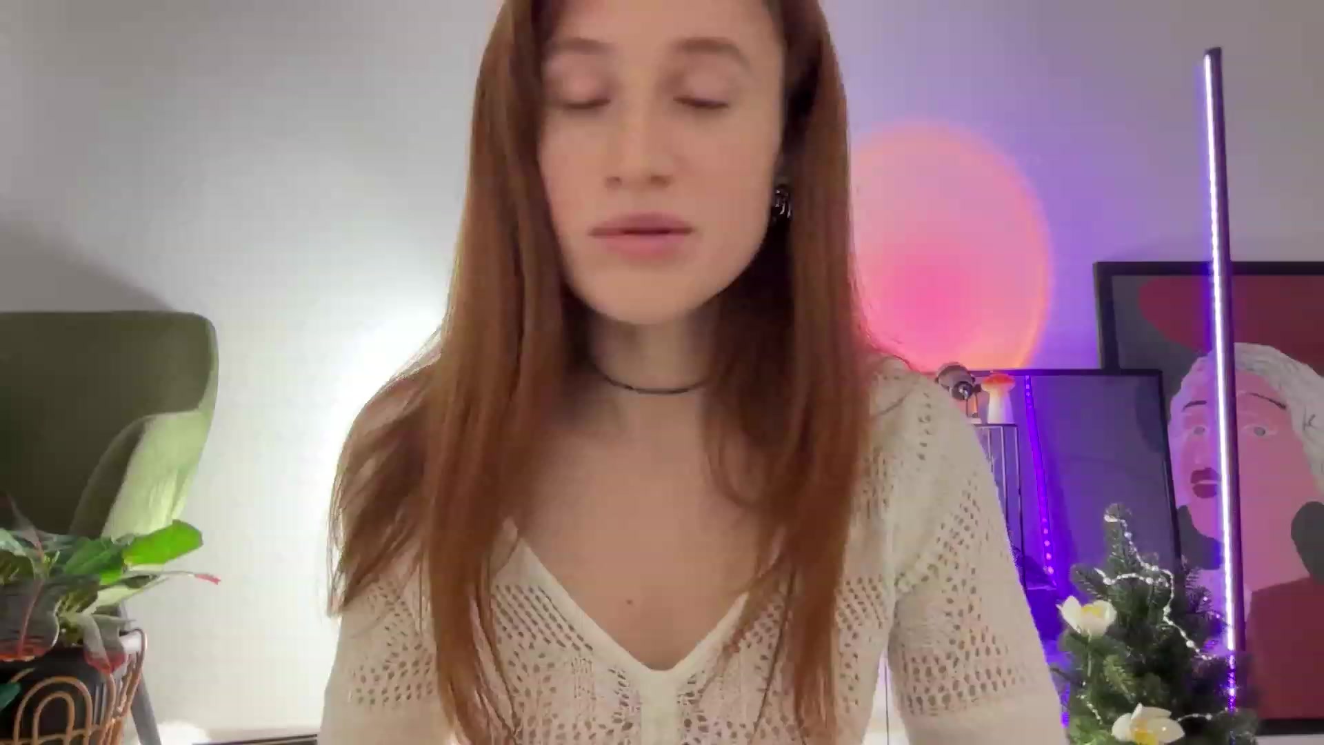 Gallery image thumbnail from LovelyBvnny's myfreecams stream on, 12/12/2023, 17:37 image 9 of 20
