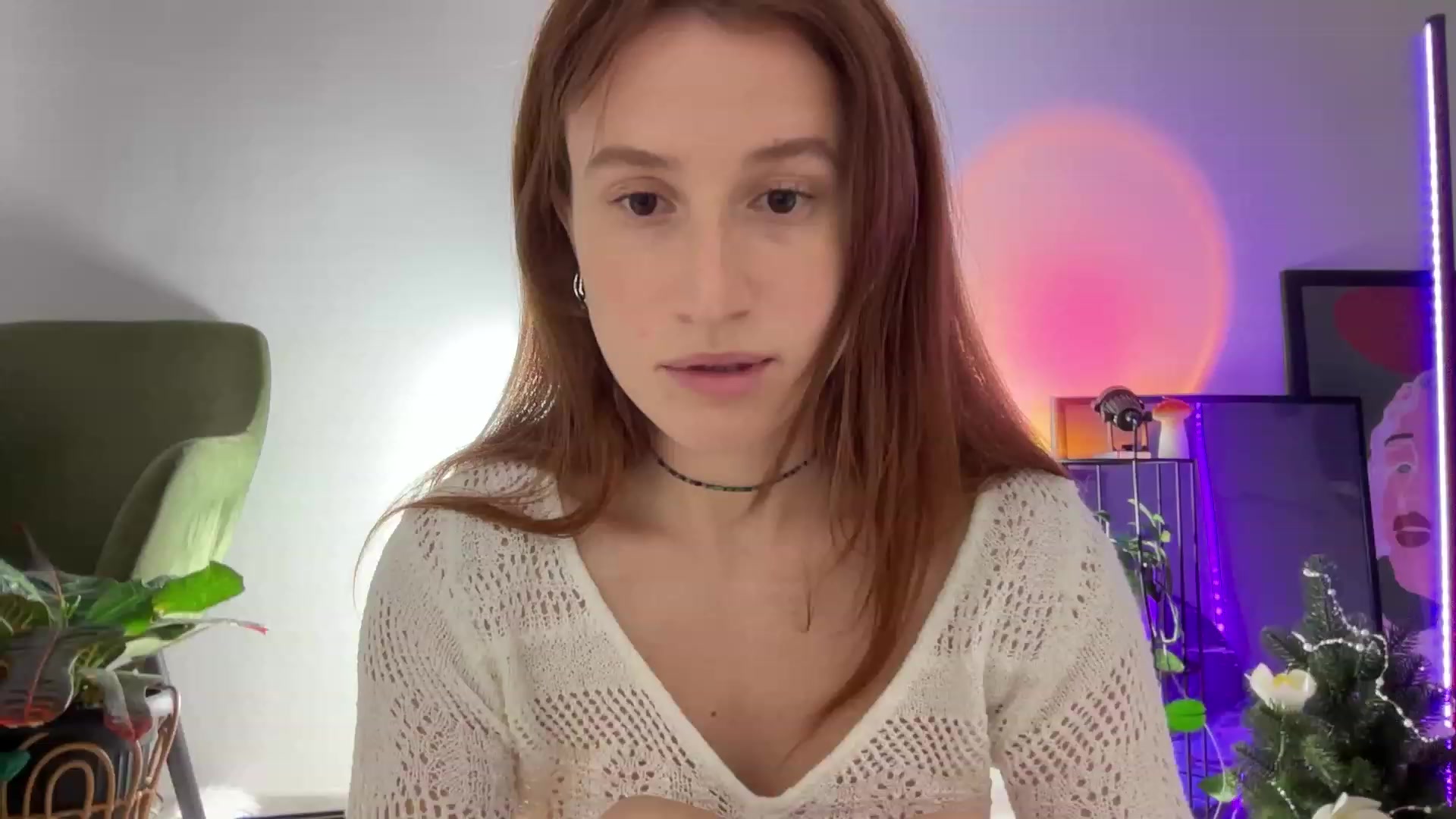 Gallery image thumbnail from LovelyBvnny's myfreecams stream on, 12/12/2023, 17:37 image 6 of 20