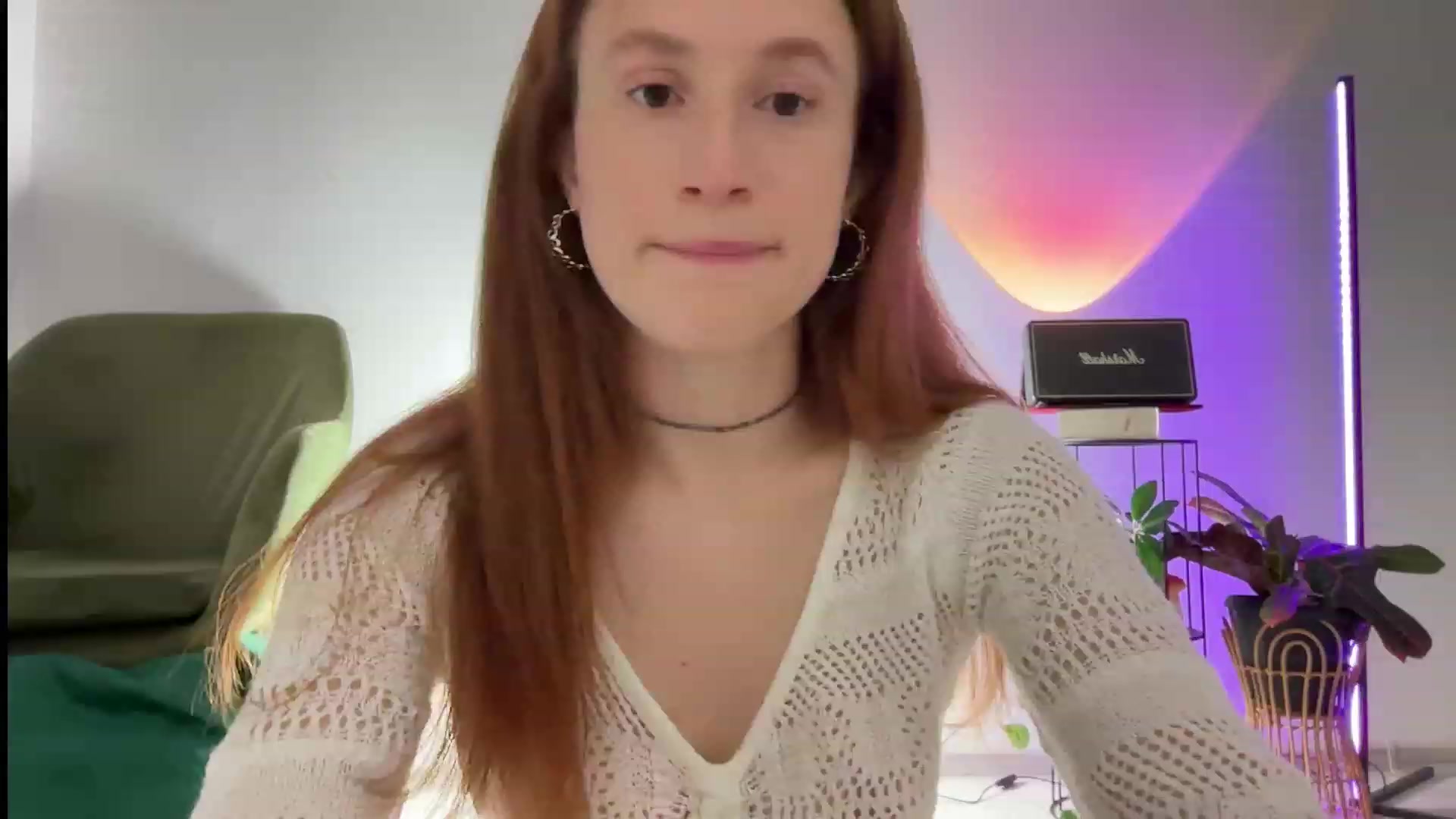 Gallery image thumbnail from LovelyBvnny's myfreecams stream on, 12/17/2023, 18:57 image 17 of 20