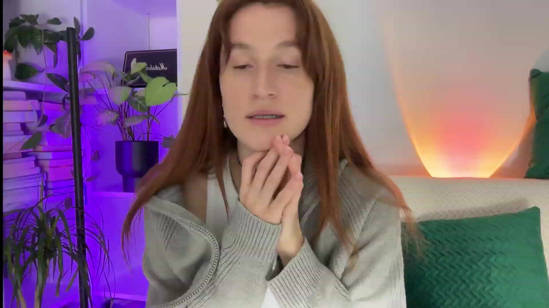 Gallery image thumbnail from LovelyBvnny's myfreecams stream on, 12/19/2023, 18:08 image 9 of 20