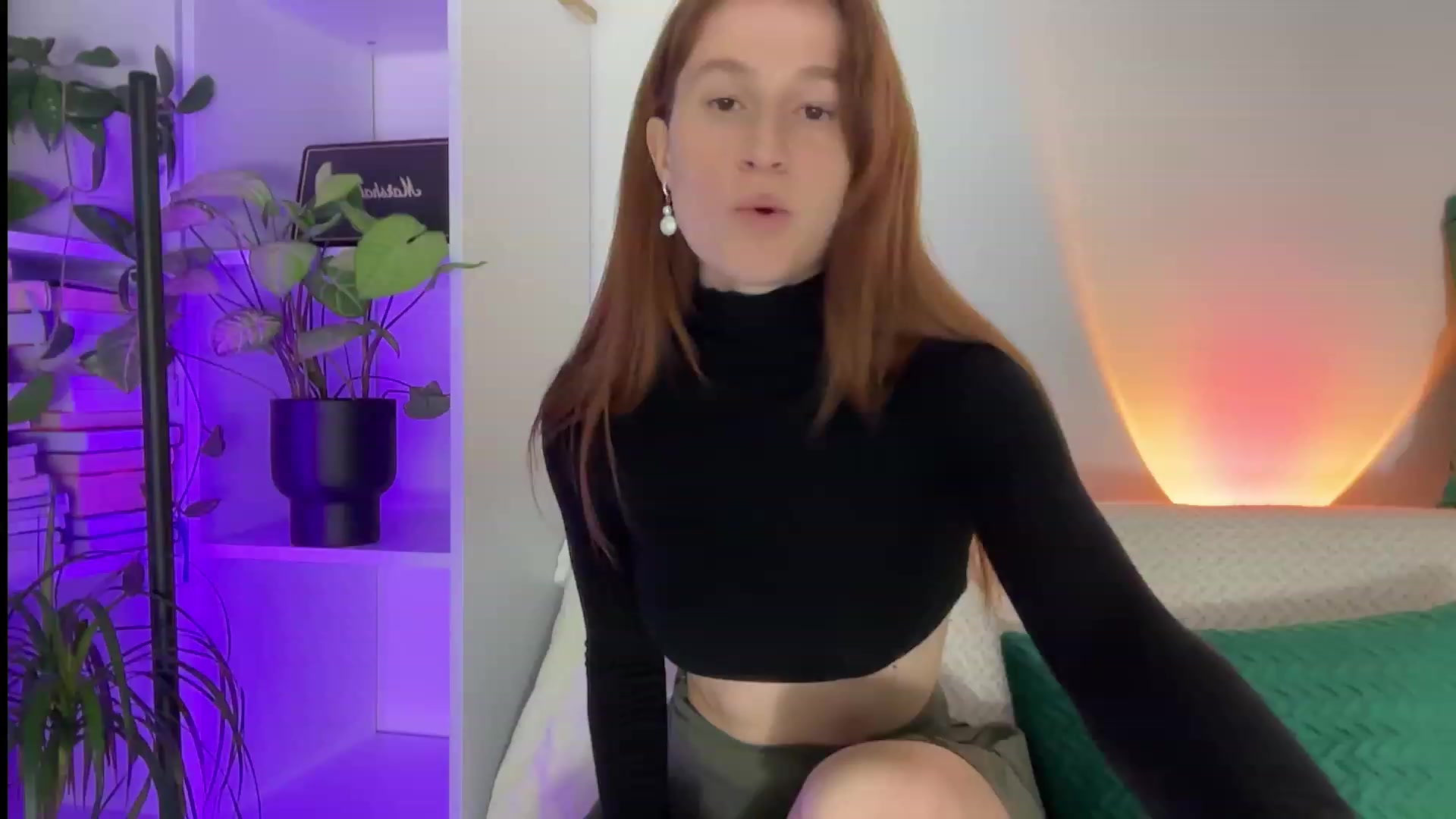Gallery image thumbnail from LovelyBvnny's myfreecams stream on, 12/19/2023, 18:08 image 13 of 20