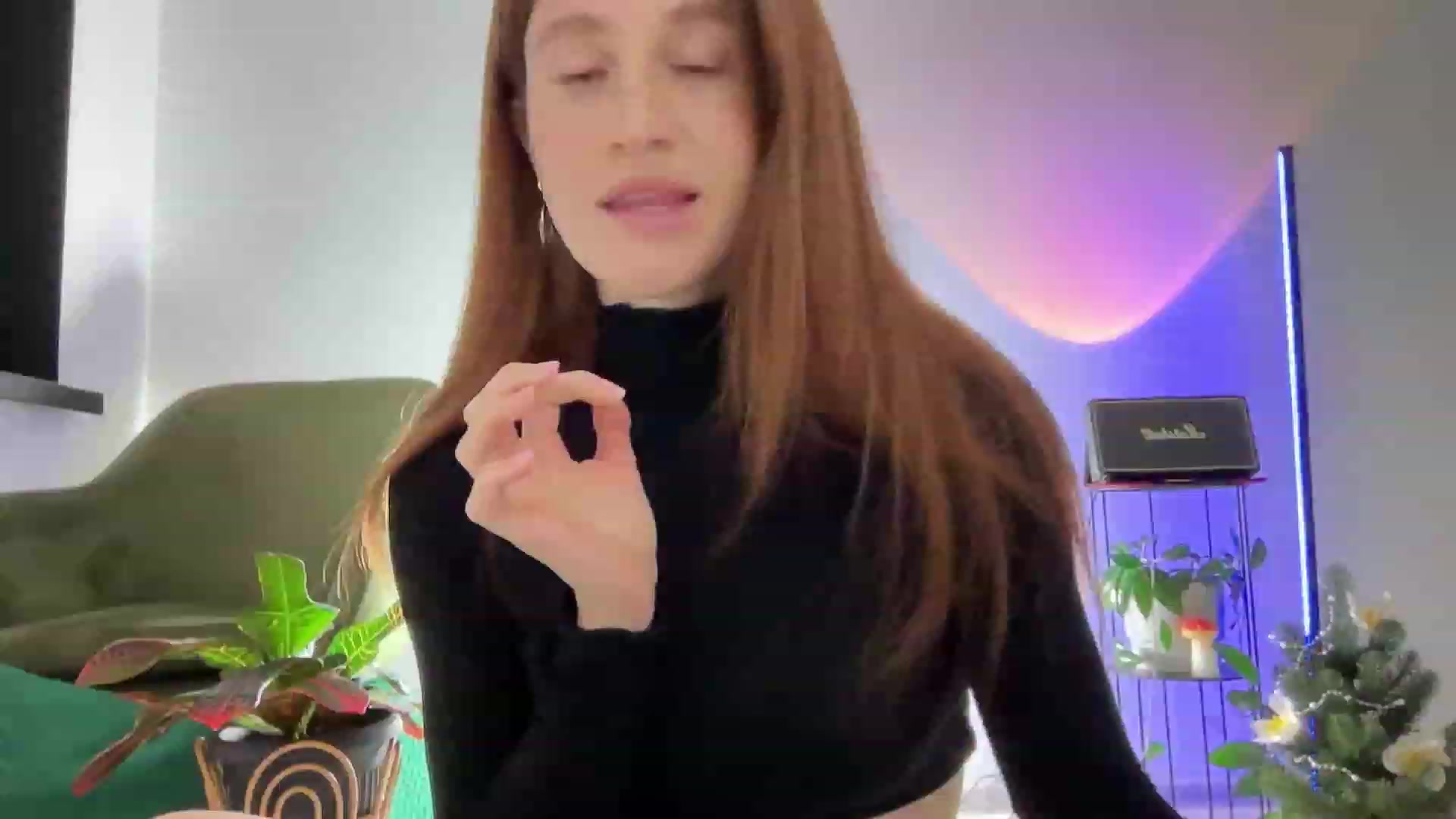 Gallery image thumbnail from LovelyBvnny's myfreecams stream on, 12/21/2023, 19:49 image 14 of 20