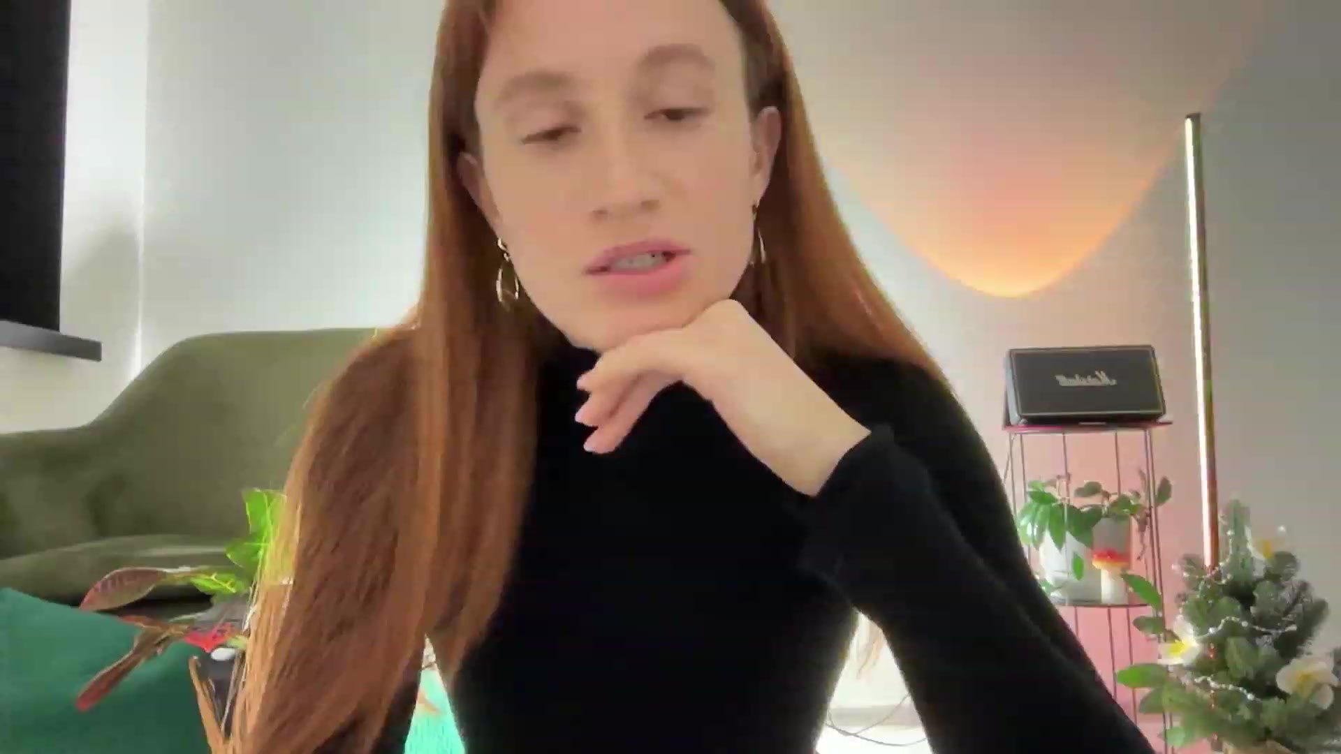 Gallery image thumbnail from LovelyBvnny's myfreecams stream on, 12/21/2023, 19:49 image 13 of 20
