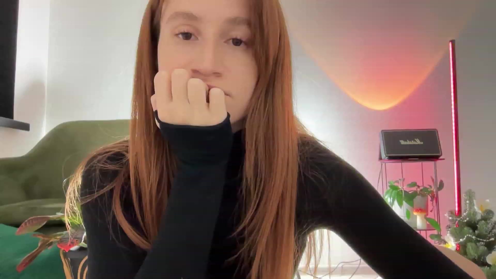 Gallery image thumbnail from LovelyBvnny's myfreecams stream on, 12/21/2023, 19:49 image 6 of 20