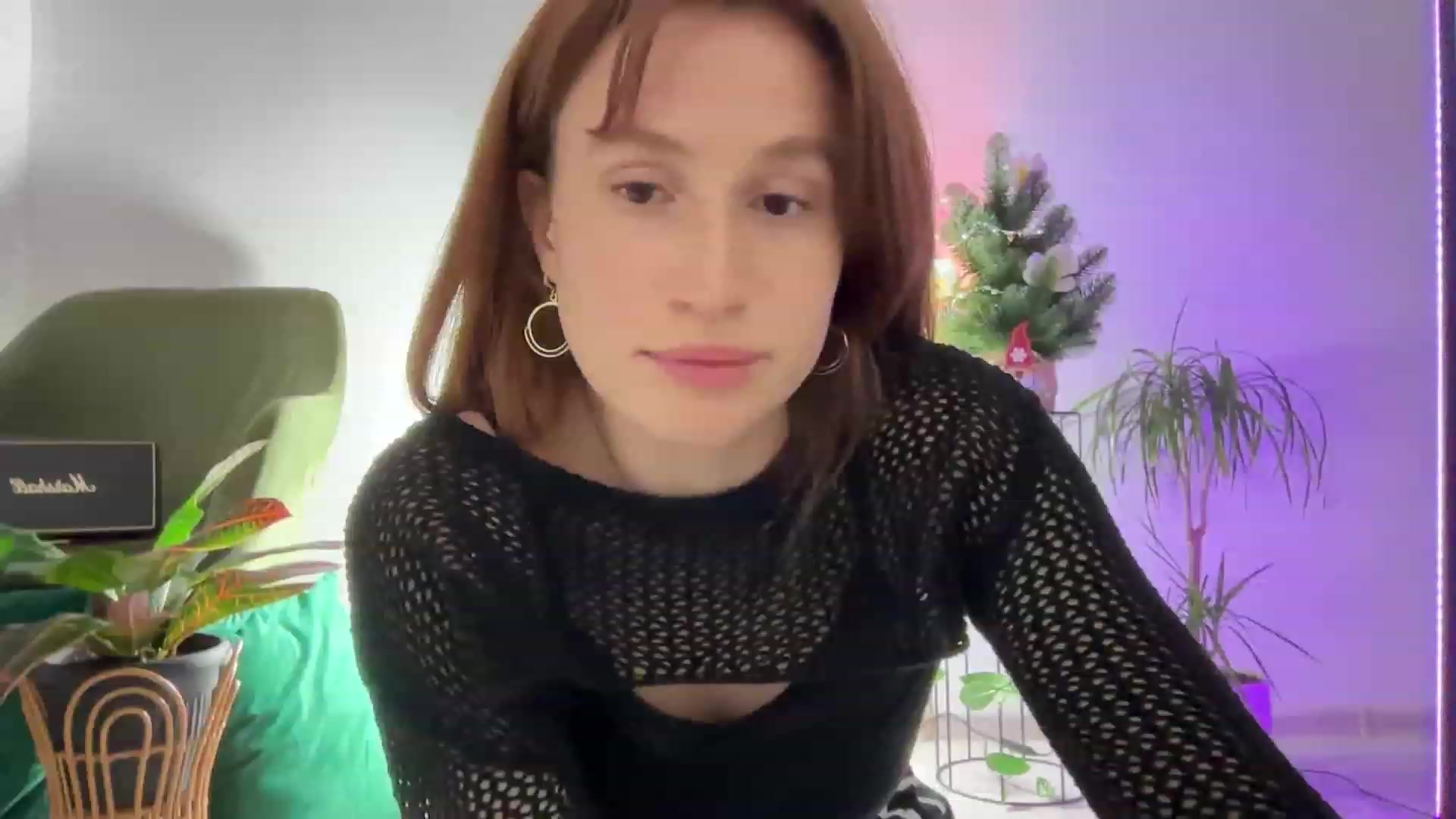 Gallery image thumbnail from LovelyBvnny's myfreecams stream on, 12/26/2023, 20:41 image 13 of 20