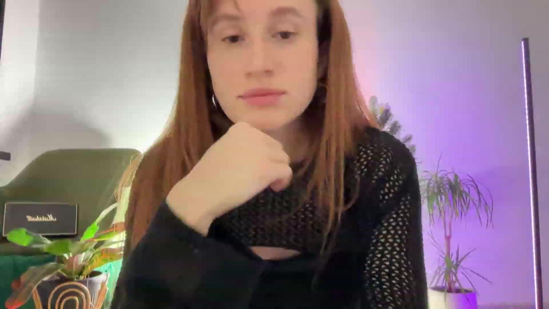 Gallery image thumbnail from LovelyBvnny's myfreecams stream on, 12/26/2023, 20:41 image 15 of 20