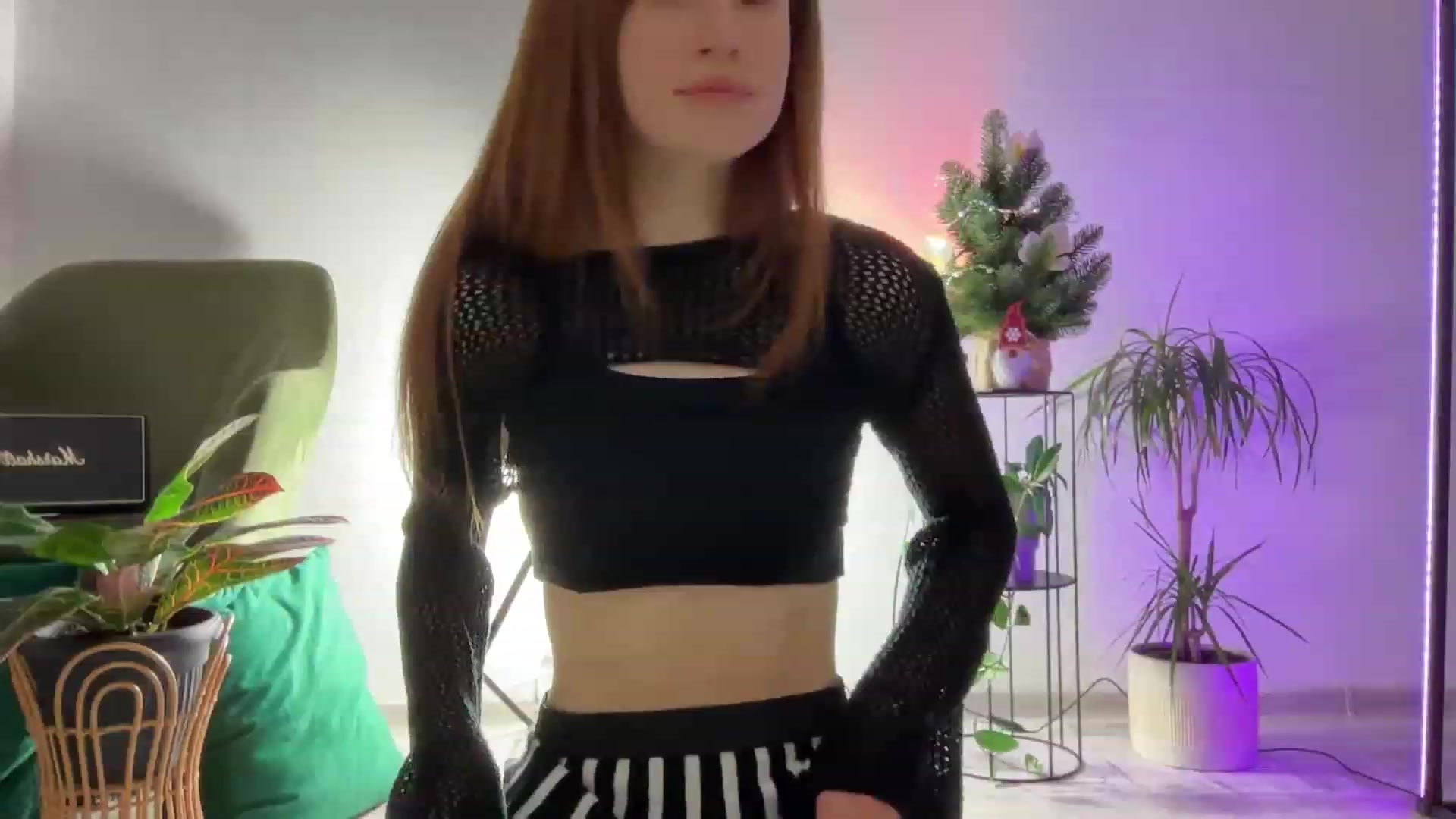 Gallery image thumbnail from LovelyBvnny's myfreecams stream on, 12/26/2023, 20:41 image 14 of 20