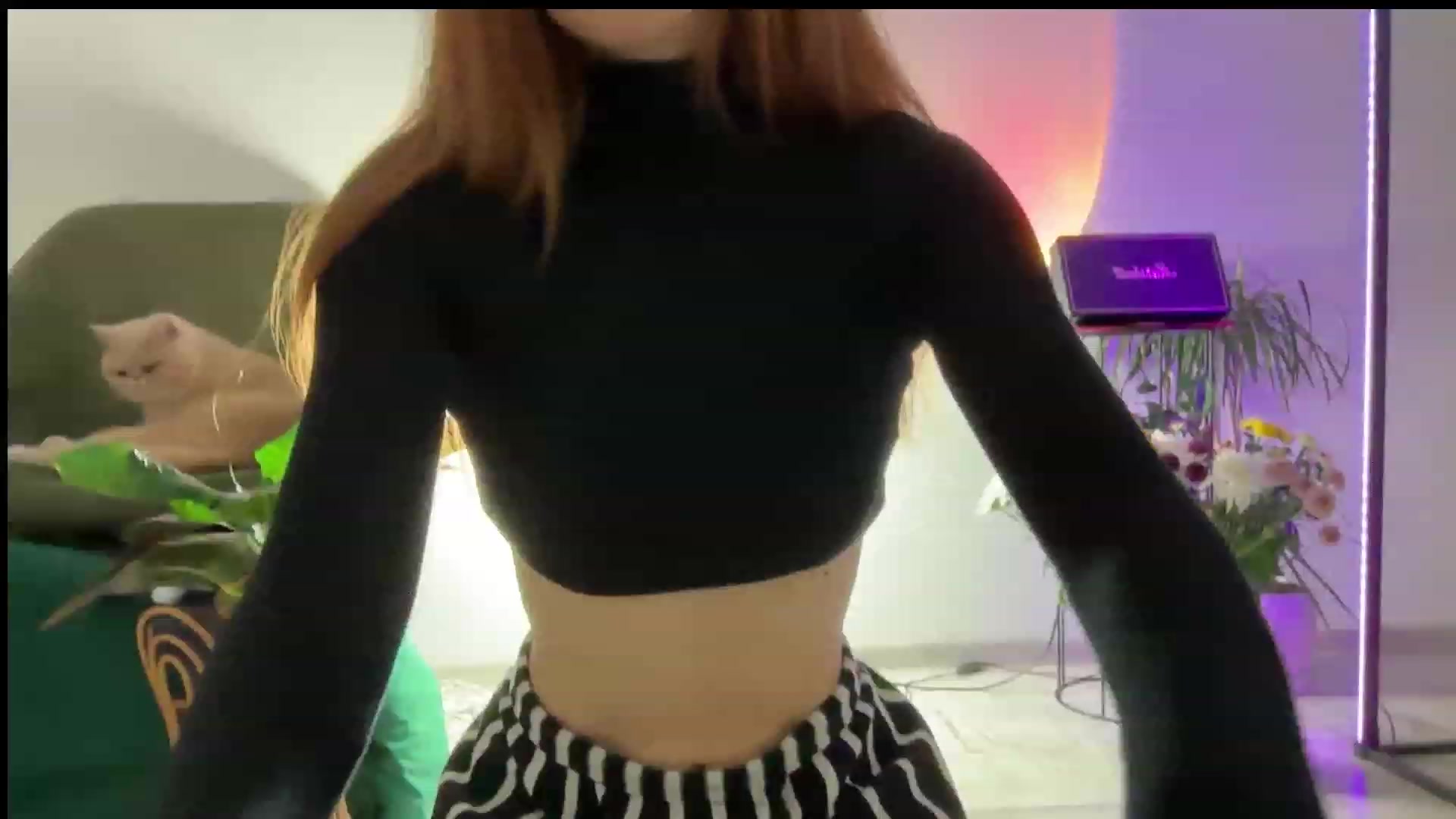Gallery image thumbnail from LovelyBvnny's myfreecams stream on, 01/01/2024, 16:14 image 7 of 20