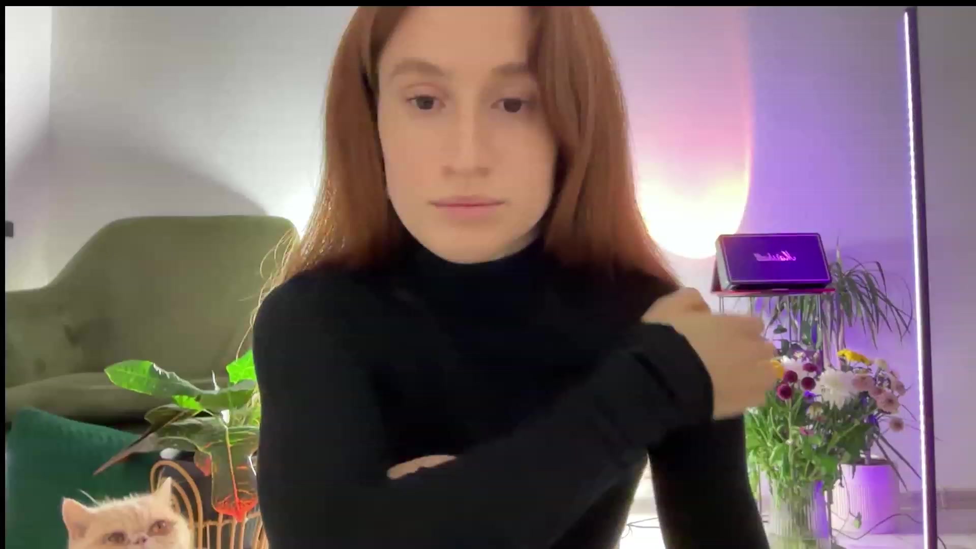 Gallery image thumbnail from LovelyBvnny's myfreecams stream on, 01/01/2024, 17:35 image 10 of 20