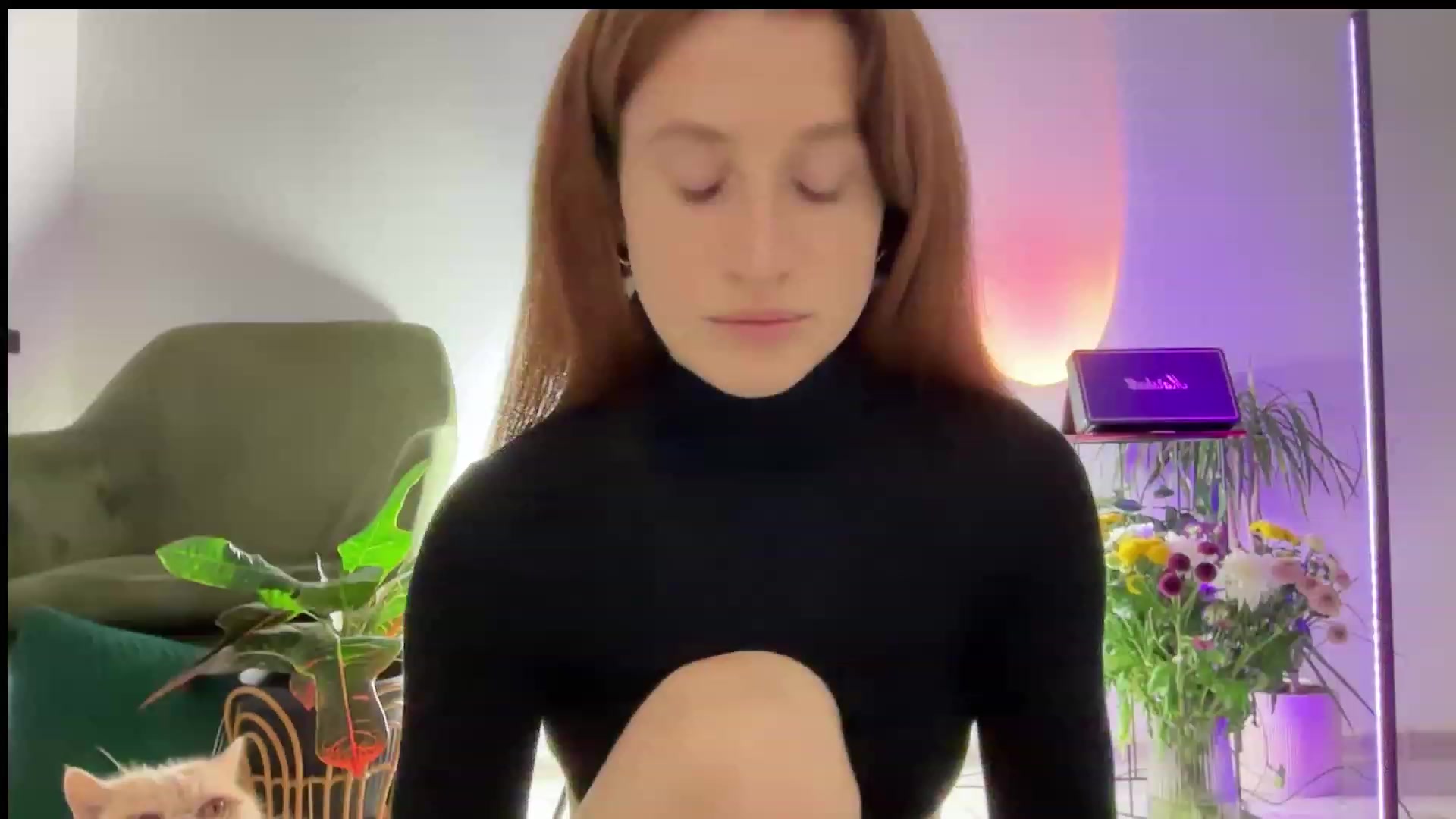 Gallery image thumbnail from LovelyBvnny's myfreecams stream on, 01/01/2024, 17:35 image 9 of 20