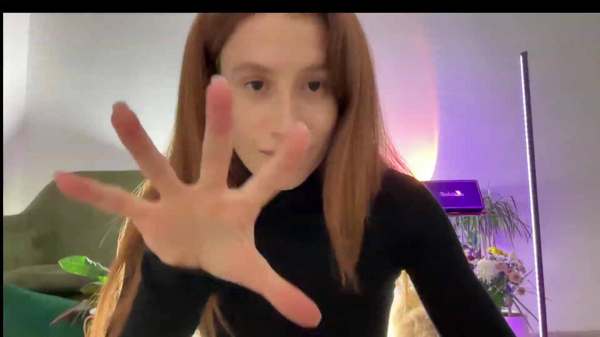 Gallery image thumbnail from LovelyBvnny's myfreecams stream on, 01/01/2024, 19:27 image 12 of 20