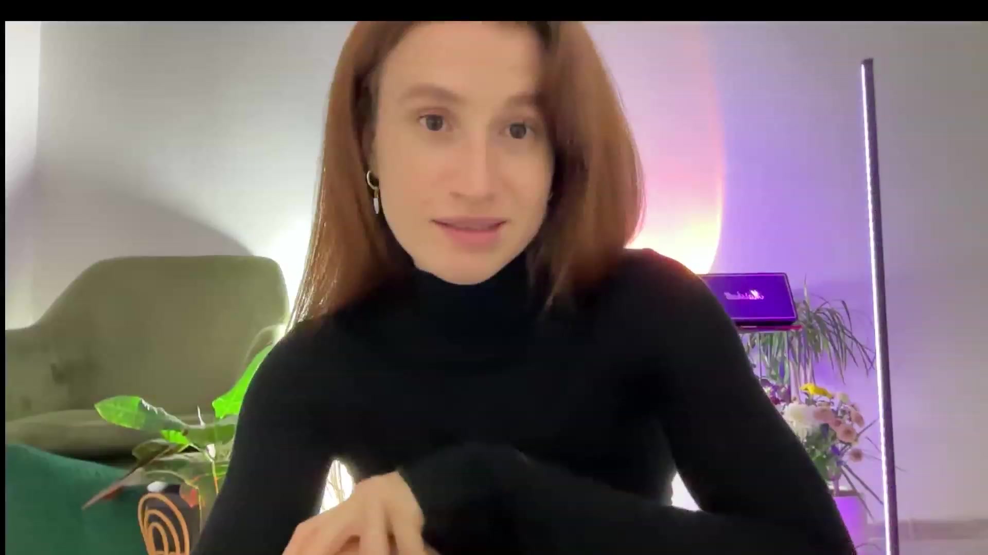 Gallery image thumbnail from LovelyBvnny's myfreecams stream on, 01/01/2024, 19:27 image 14 of 20