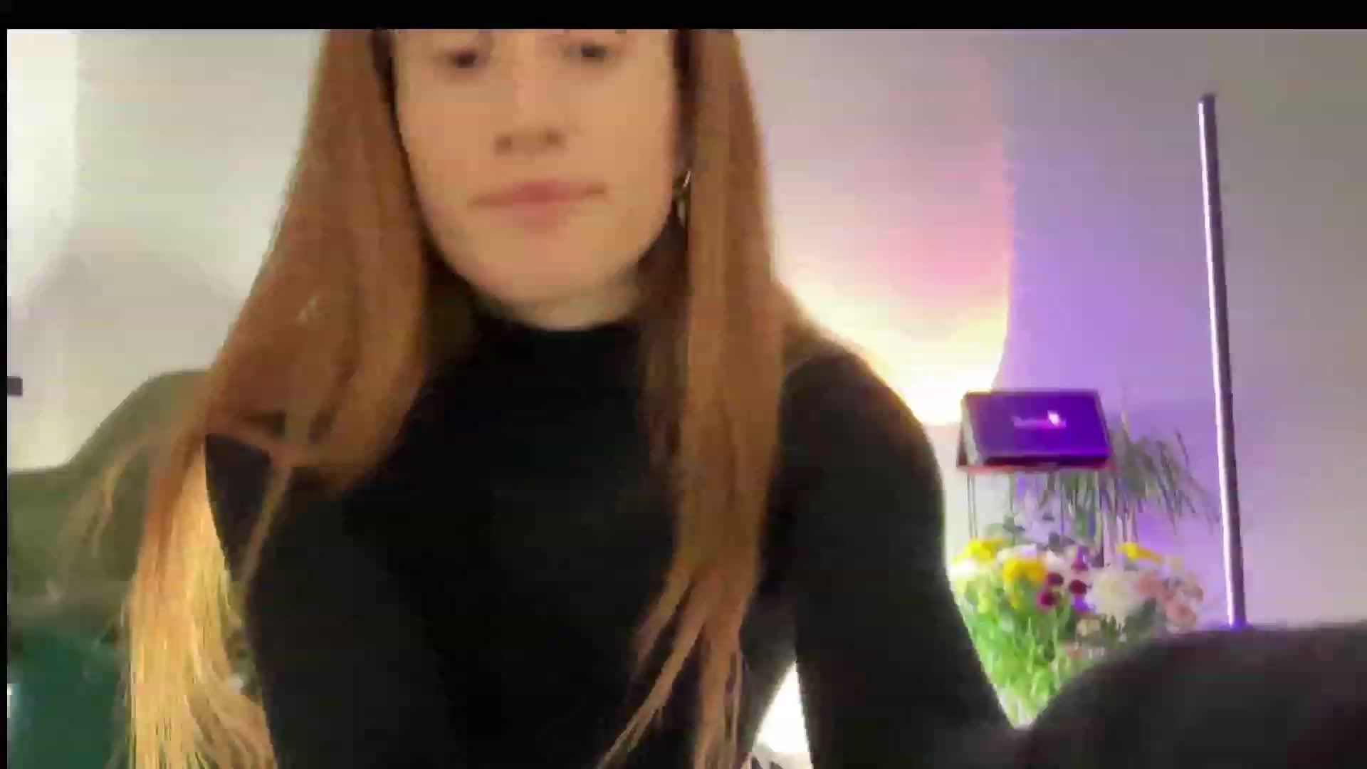 Gallery image thumbnail from LovelyBvnny's myfreecams stream on, 01/01/2024, 19:27 image 10 of 20