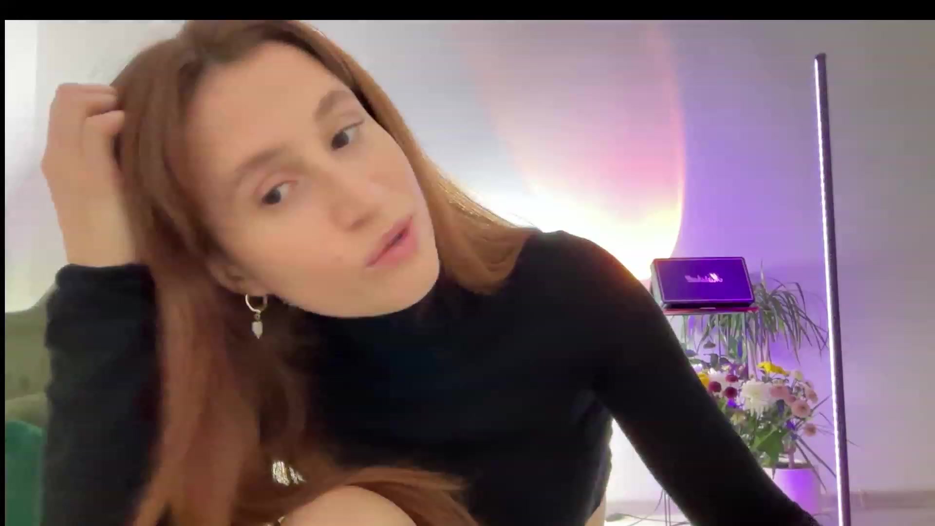 Gallery image thumbnail from LovelyBvnny's myfreecams stream on, 01/01/2024, 19:27 image 15 of 20