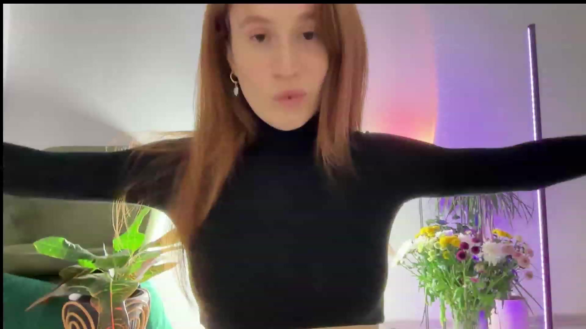 Gallery image thumbnail from LovelyBvnny's myfreecams stream on, 01/01/2024, 19:27 image 2 of 20