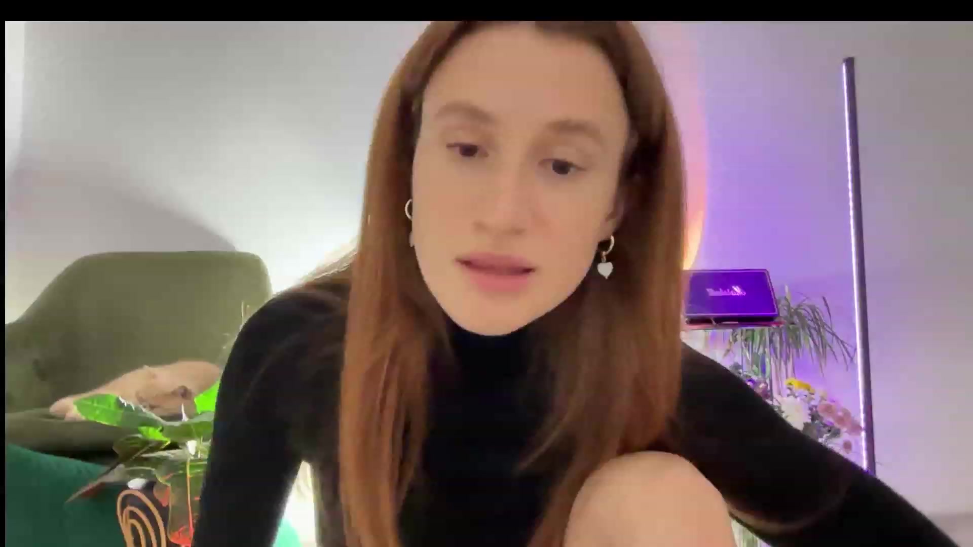 Gallery image thumbnail from LovelyBvnny's myfreecams stream on, 01/01/2024, 20:59 image 18 of 20