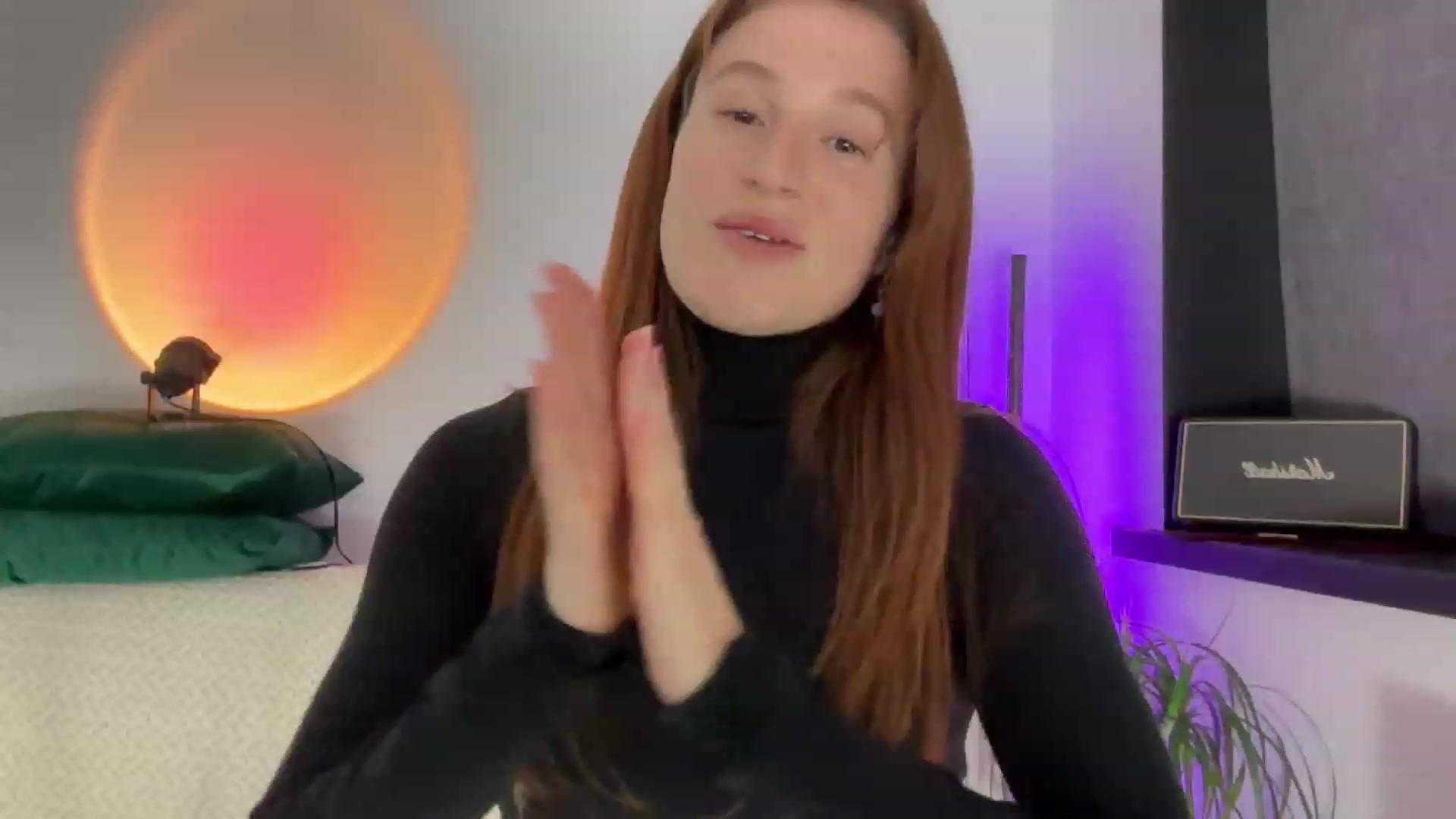 Gallery image thumbnail from LovelyBvnny's myfreecams stream on, 01/25/2024, 18:39 image 6 of 20