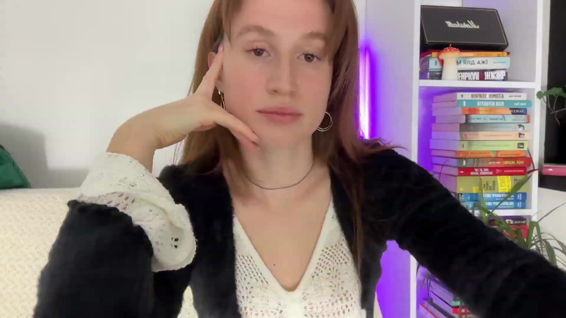 Gallery image thumbnail from LovelyBvnny's myfreecams stream on, 02/11/2024, 18:25 image 6 of 20