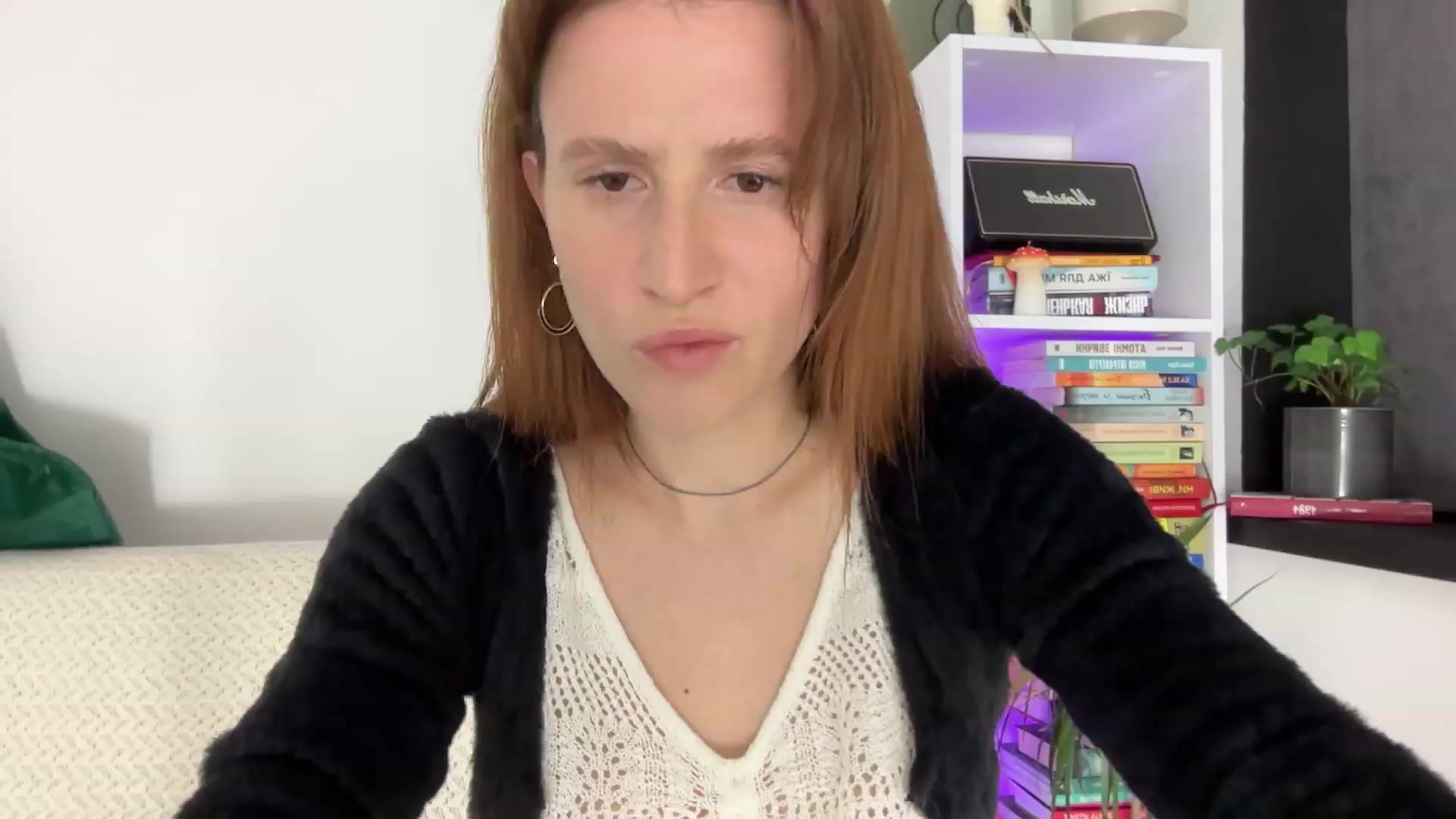 Gallery image thumbnail from LovelyBvnny's myfreecams stream on, 02/11/2024, 18:25 image 2 of 20