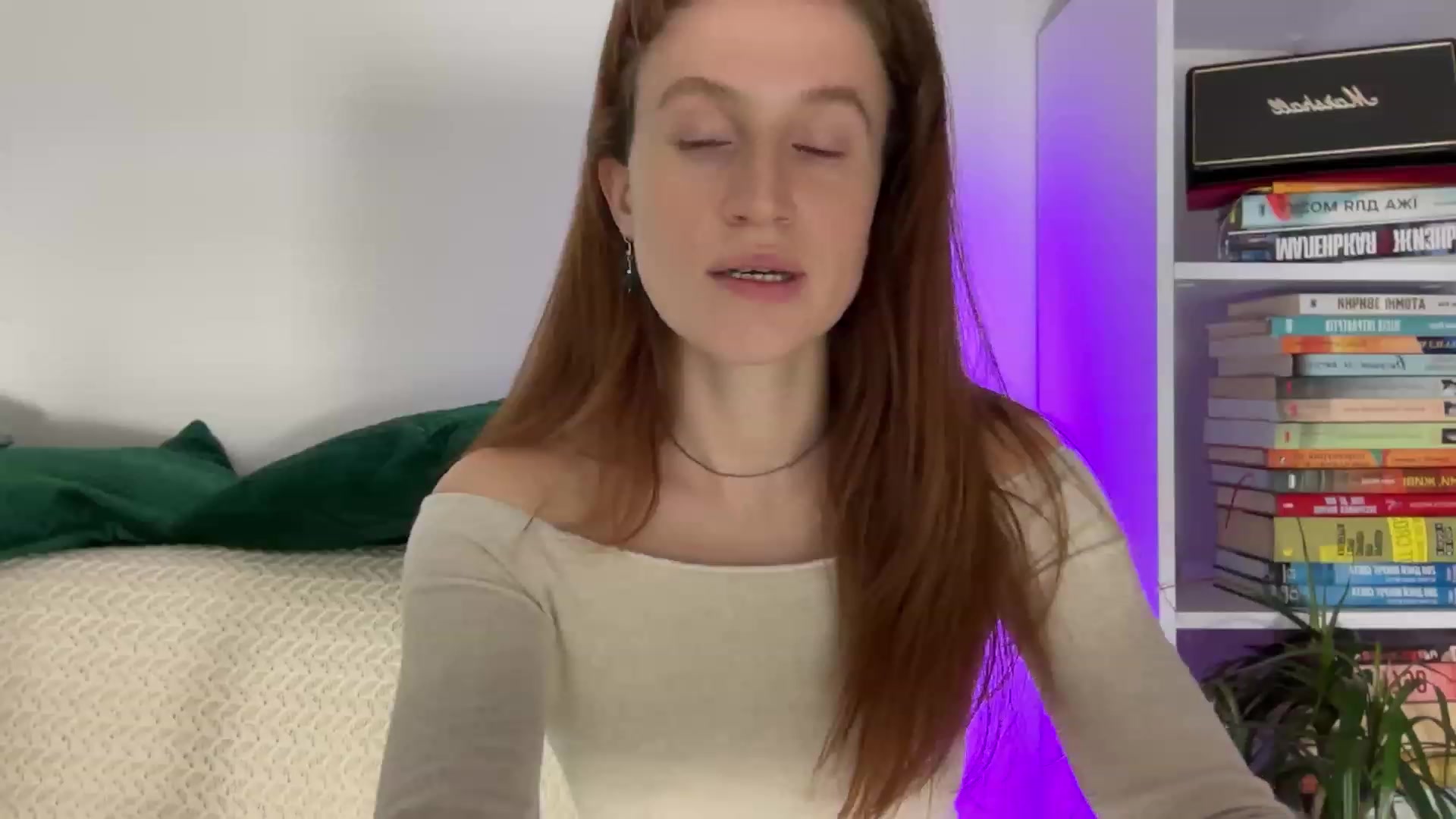 Gallery image thumbnail from LovelyBvnny's myfreecams stream on, 02/15/2024, 17:35 image 19 of 20