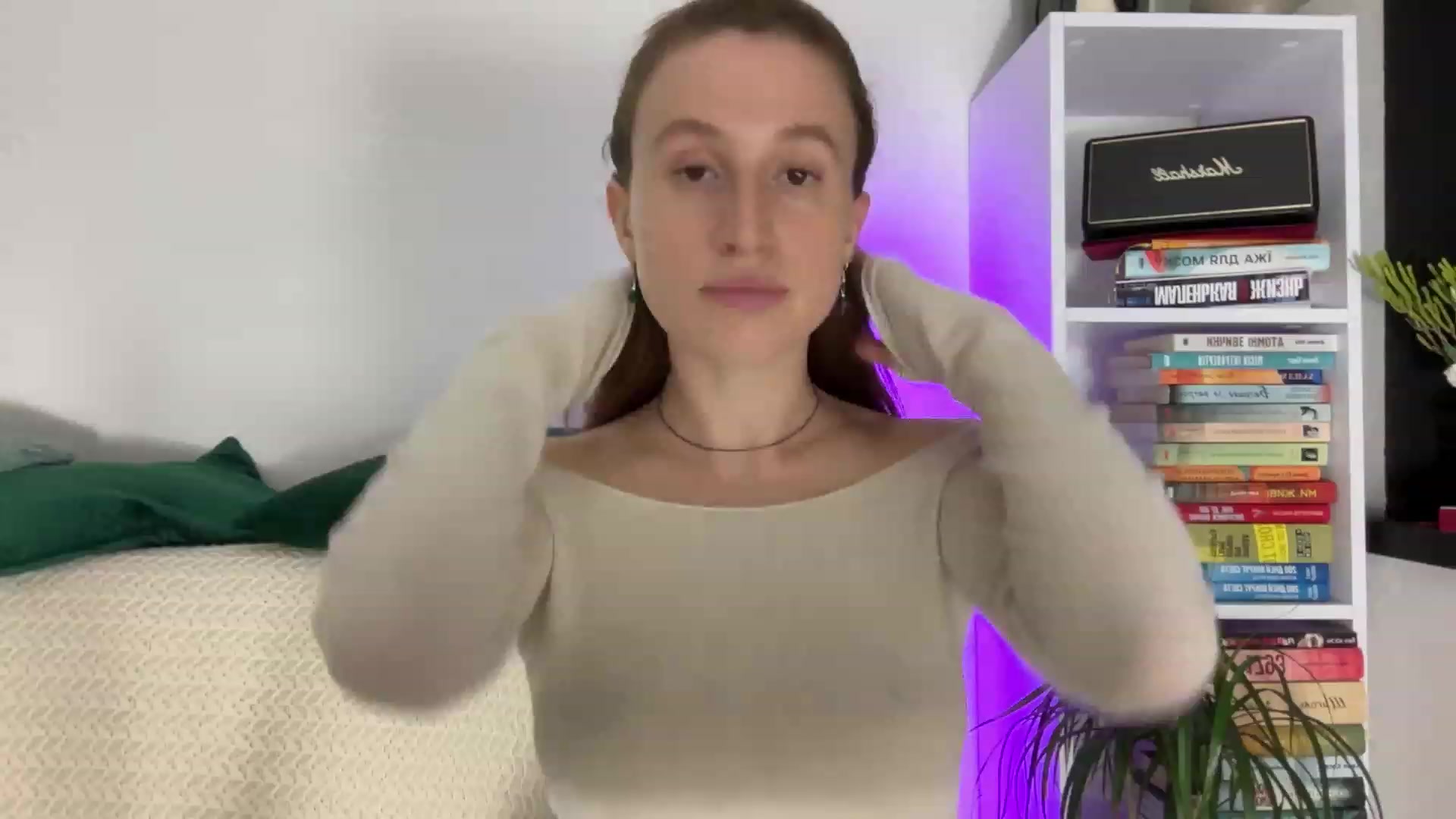 Gallery image thumbnail from LovelyBvnny's myfreecams stream on, 02/15/2024, 17:35 image 5 of 20