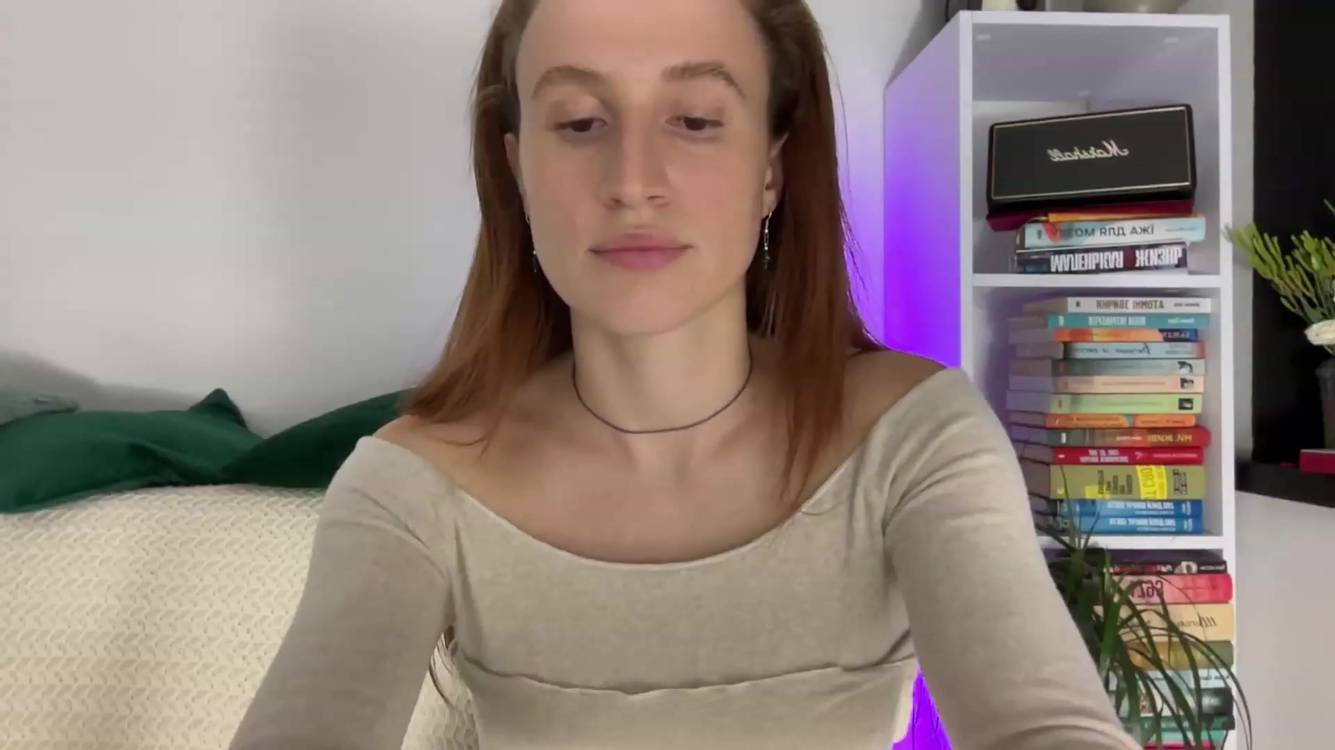 Gallery image thumbnail from LovelyBvnny's myfreecams stream on, 02/15/2024, 17:35 image 11 of 20